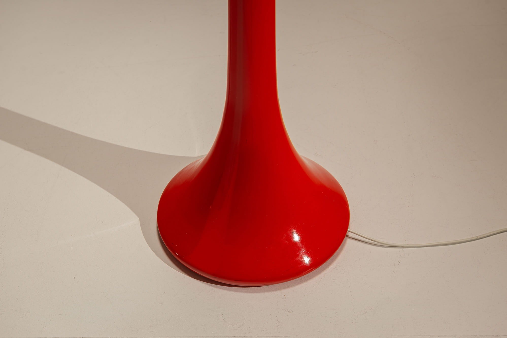 Fabio_Lenci_DL5_Lampione_Floor_Lamp_for_Guzzini,_Red,_1970s
