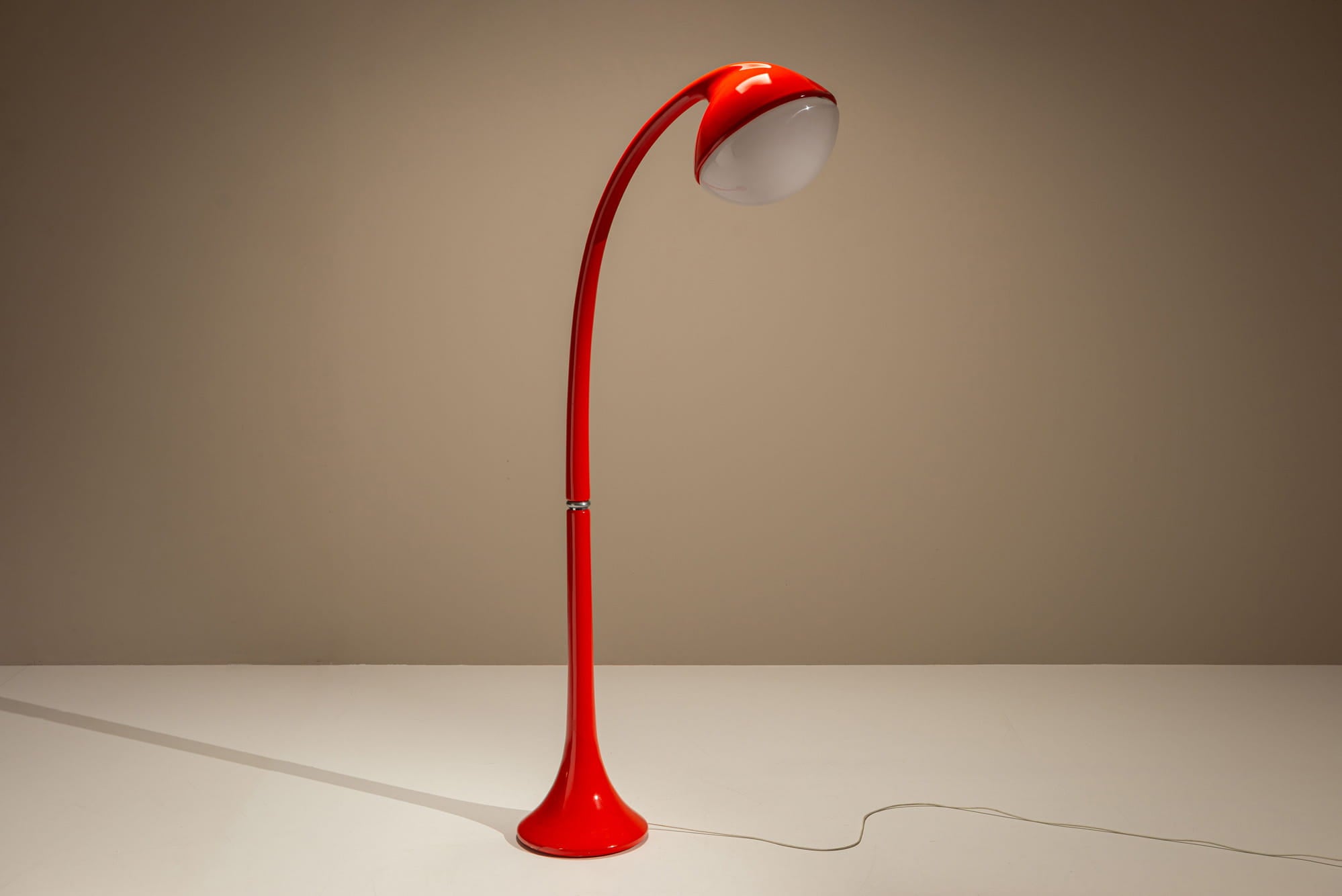 Fabio_Lenci_DL5_Lampione_Floor_Lamp_for_Guzzini,_Red,_1970s