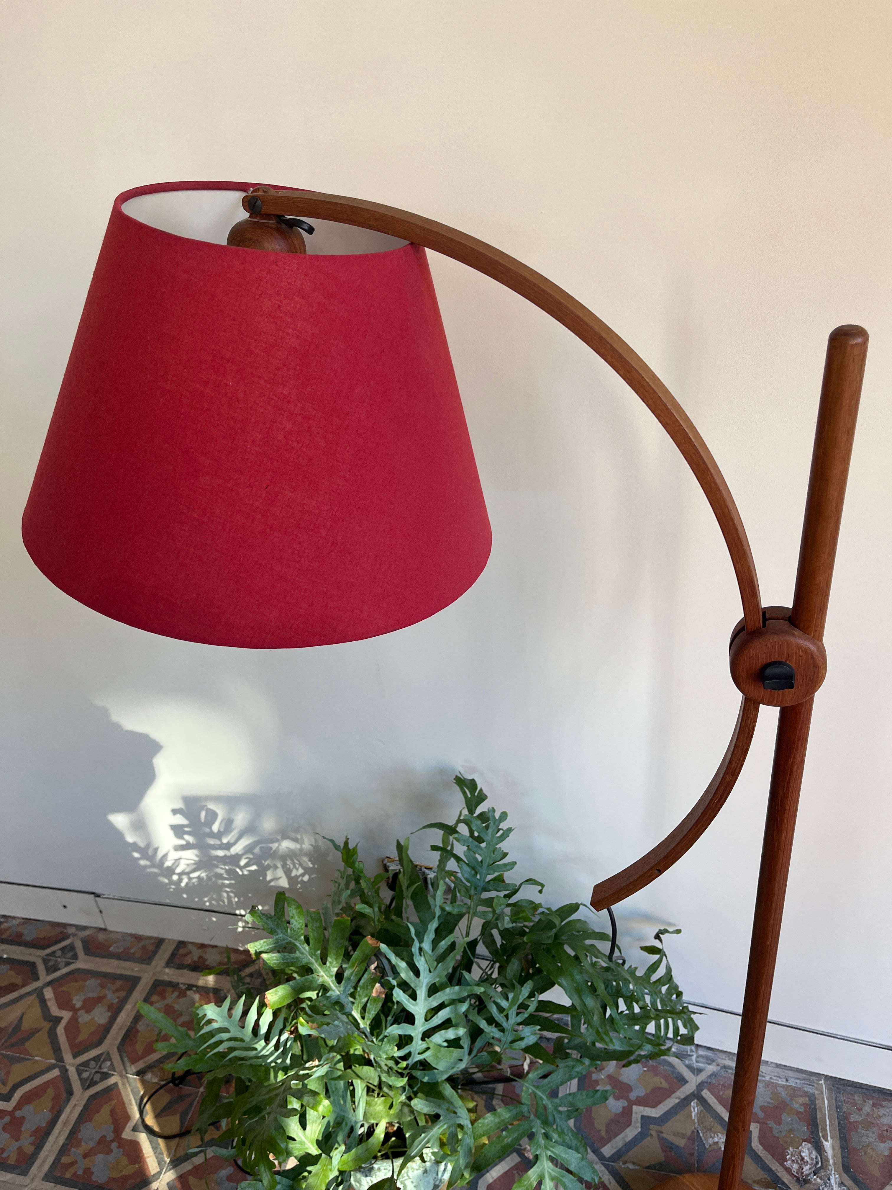 Domus_Adjustable_Teak_Floor_Lamp_with_Cherry_Red_Wild_Silk_Shade,_1960s