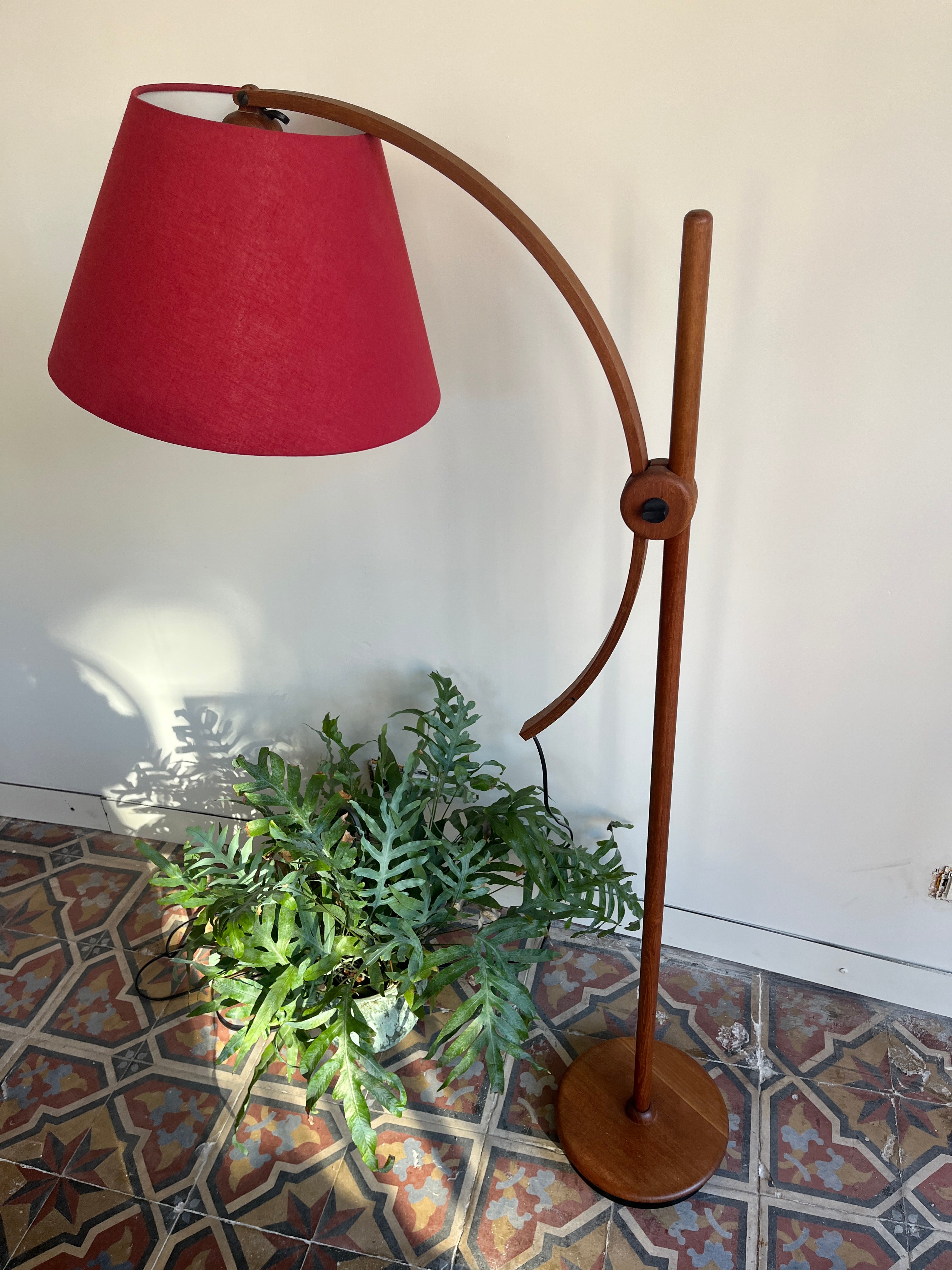 Domus_Adjustable_Teak_Floor_Lamp_with_Cherry_Red_Wild_Silk_Shade,_1960s