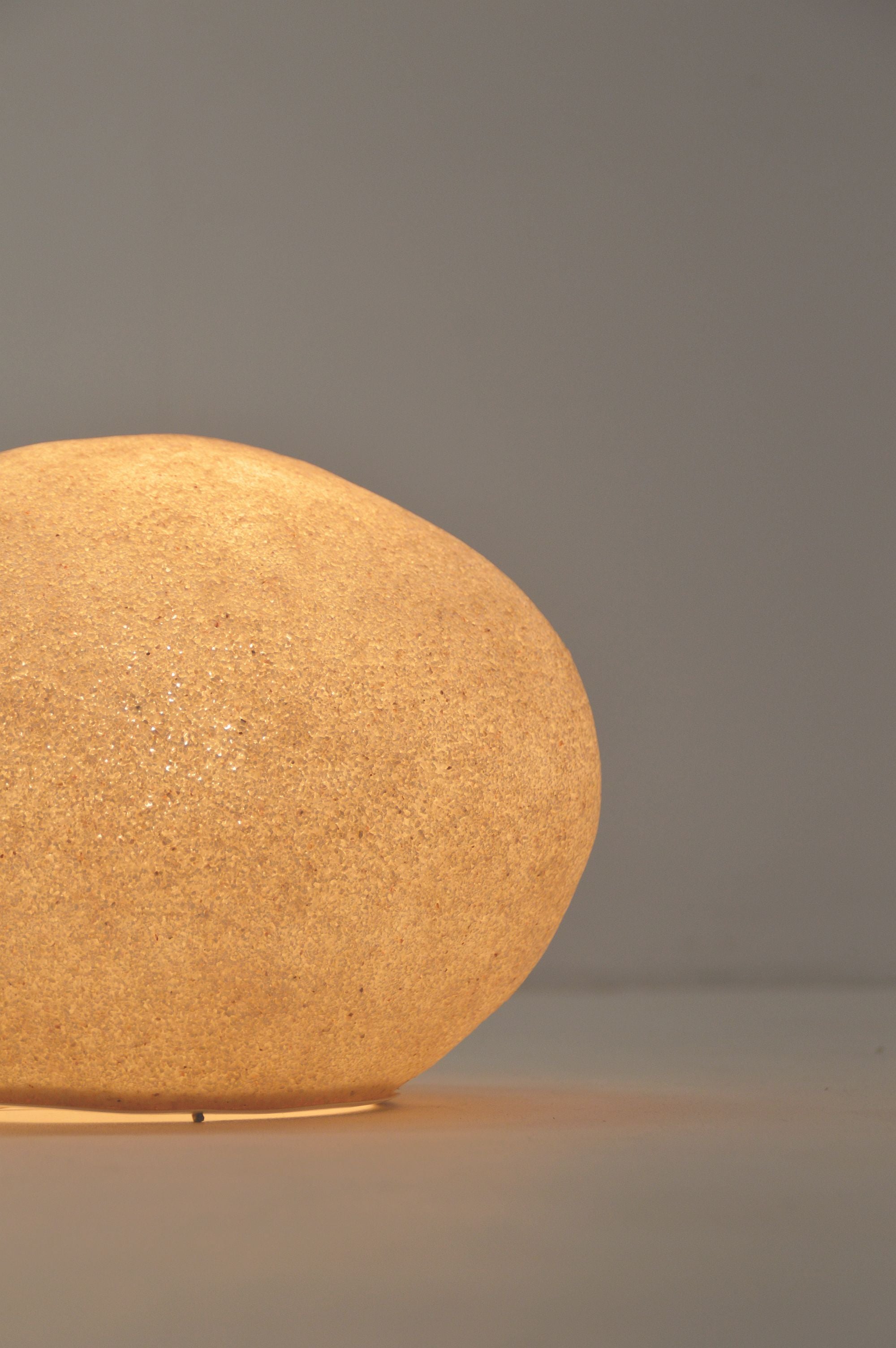 Dora_rock_lamp_designed_by_André_Cazenave_for_Habitat,_1980