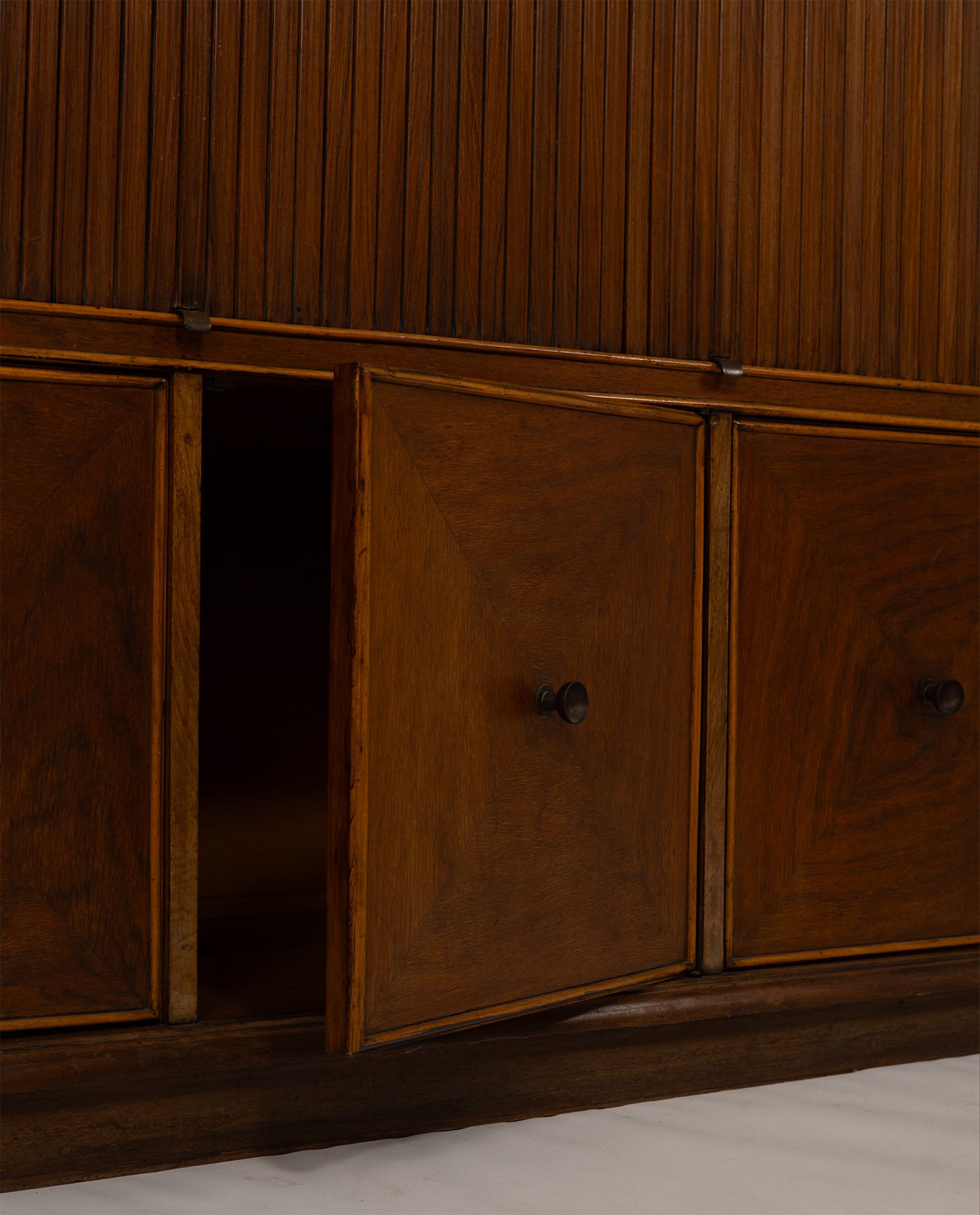 Double_Face_Cabinet,_Italian_Production_1950’s