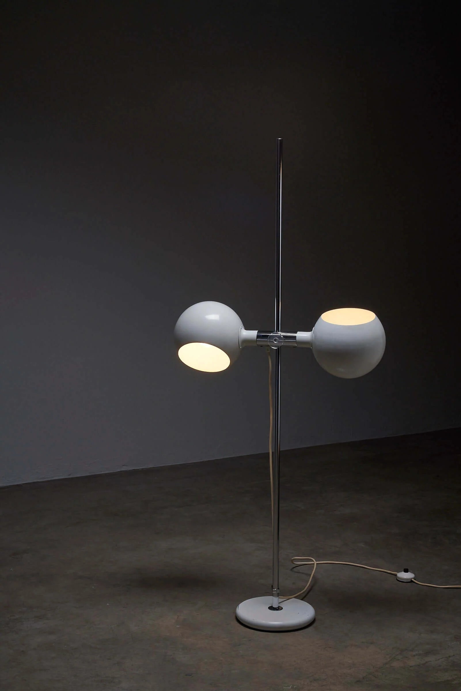 Double_Sphere_Floor_Lamp,_Cosack,_Chromed_Steel,_1960,_Germany