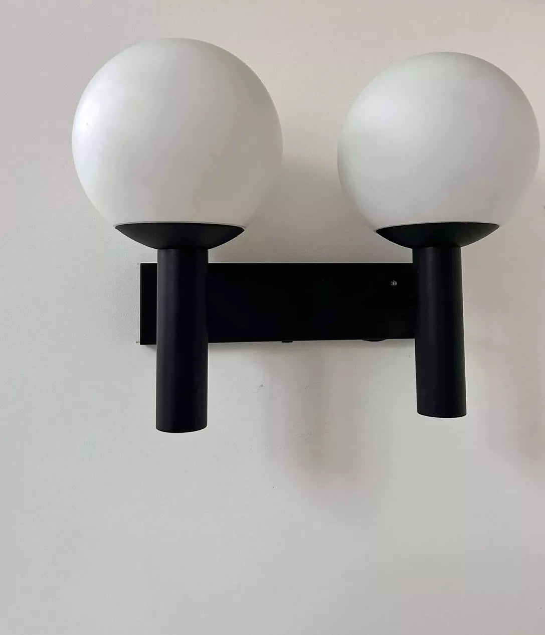 Double_Wall_Lamp_by_Raak,_Opaline_Glass_&_Black_Metal,_Mid_Century_Modern,_Netherlands_1960s