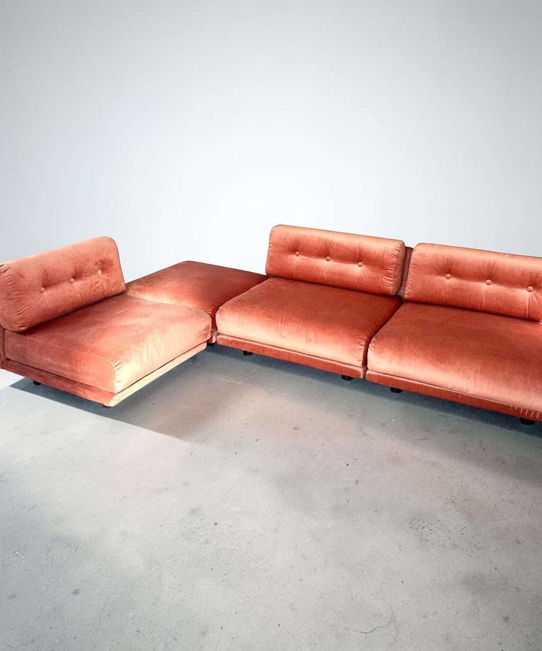 Set_of_4_Modular_Sectional_Sofa_by_Salpol_in_Terracotta_Dralon_Velvet,_Italy,_1970s