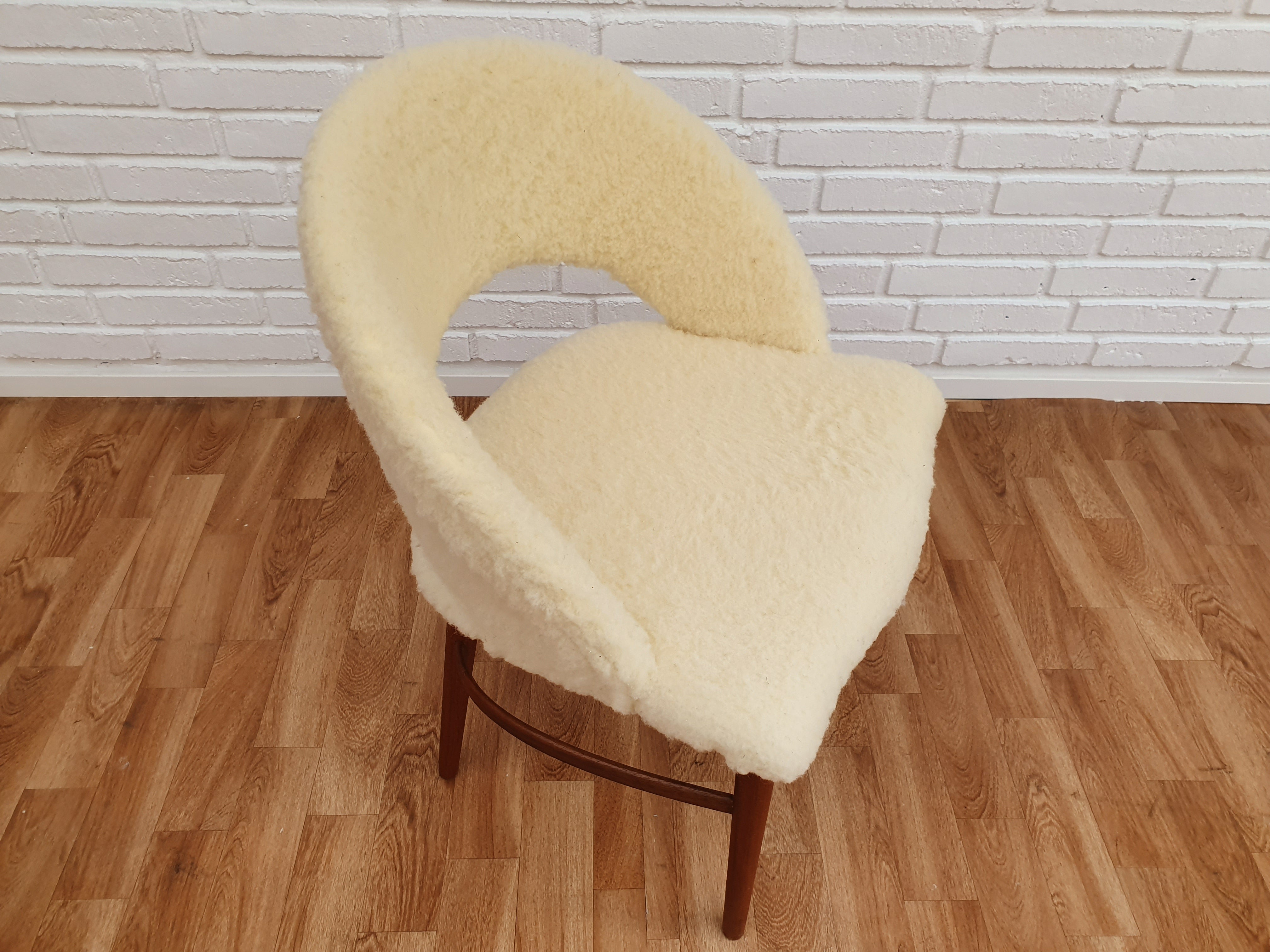 Dressing_Chair_by_Frode_Holm_circa_1960_Denmark