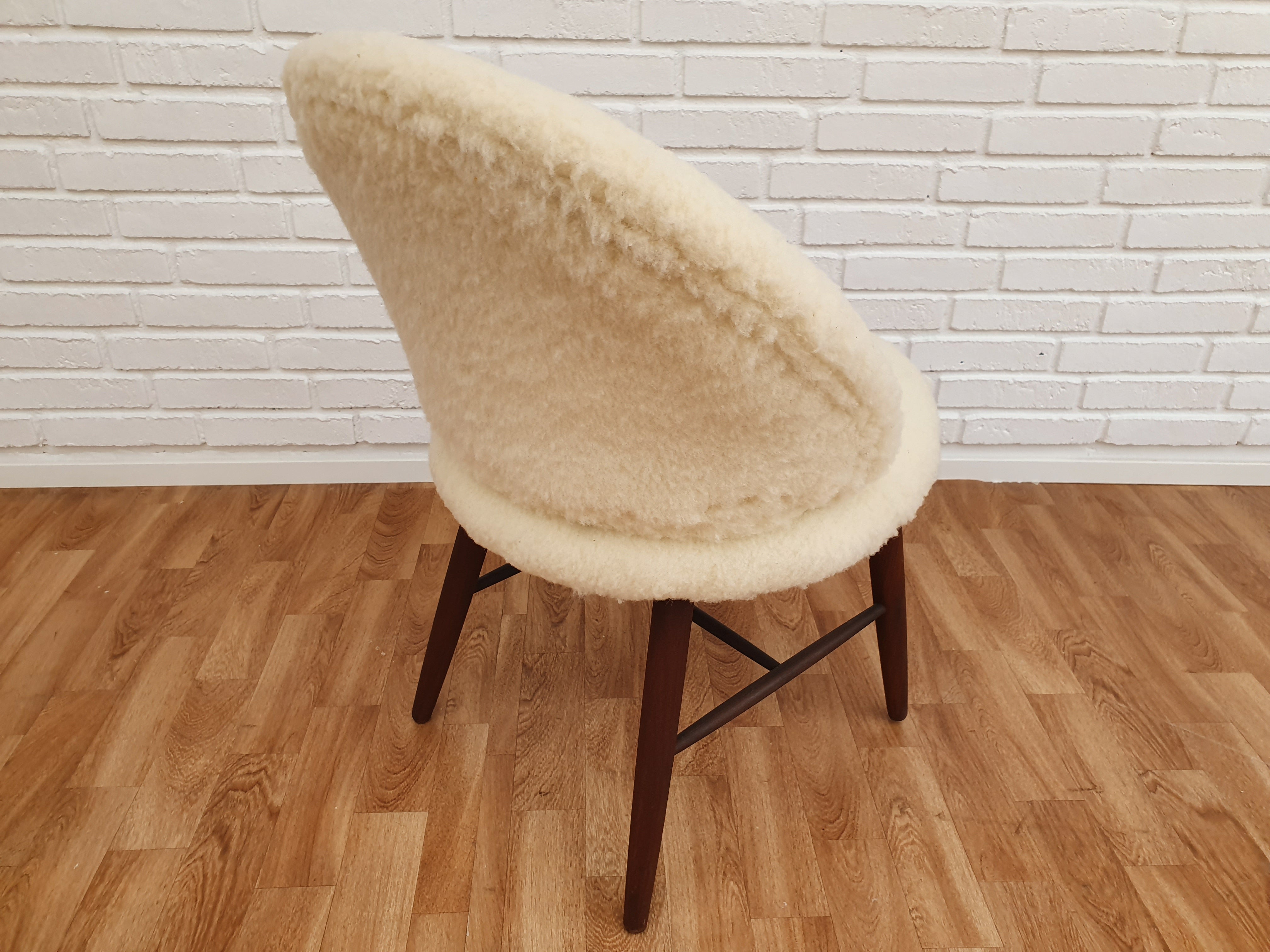 Dressing_Chair_by_Frode_Holm_circa_1960_Denmark