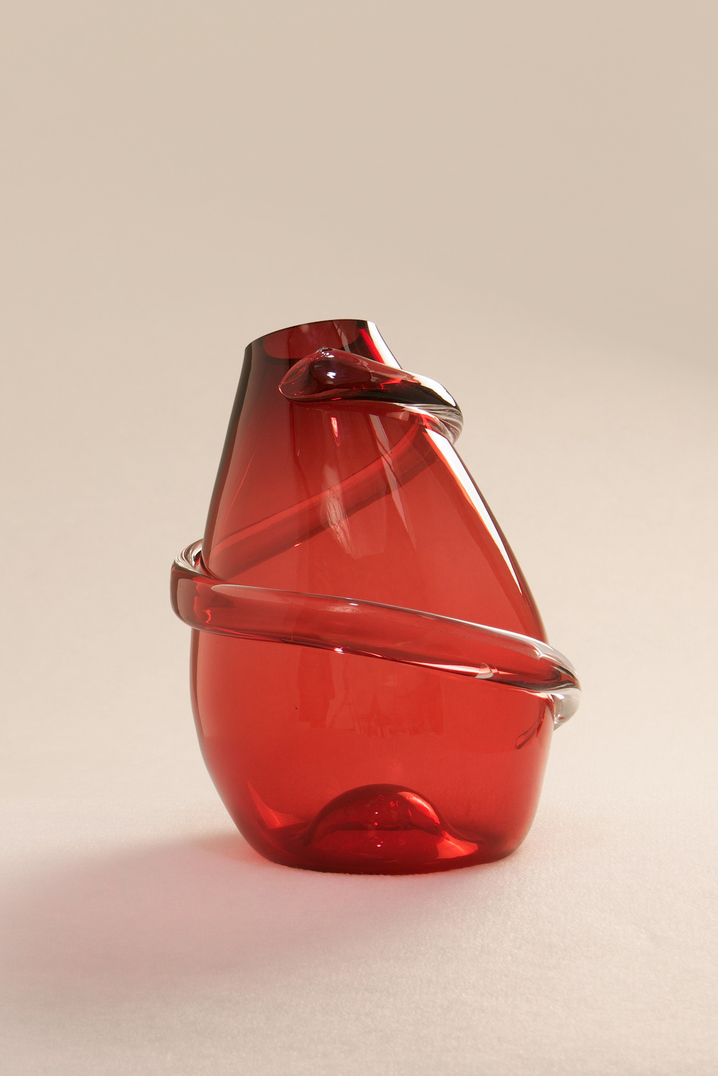 Red_Hand-Blown_Glass_Vase_by_Sem_Schanzer_for_L’Anverre,_Belgium,_1990s