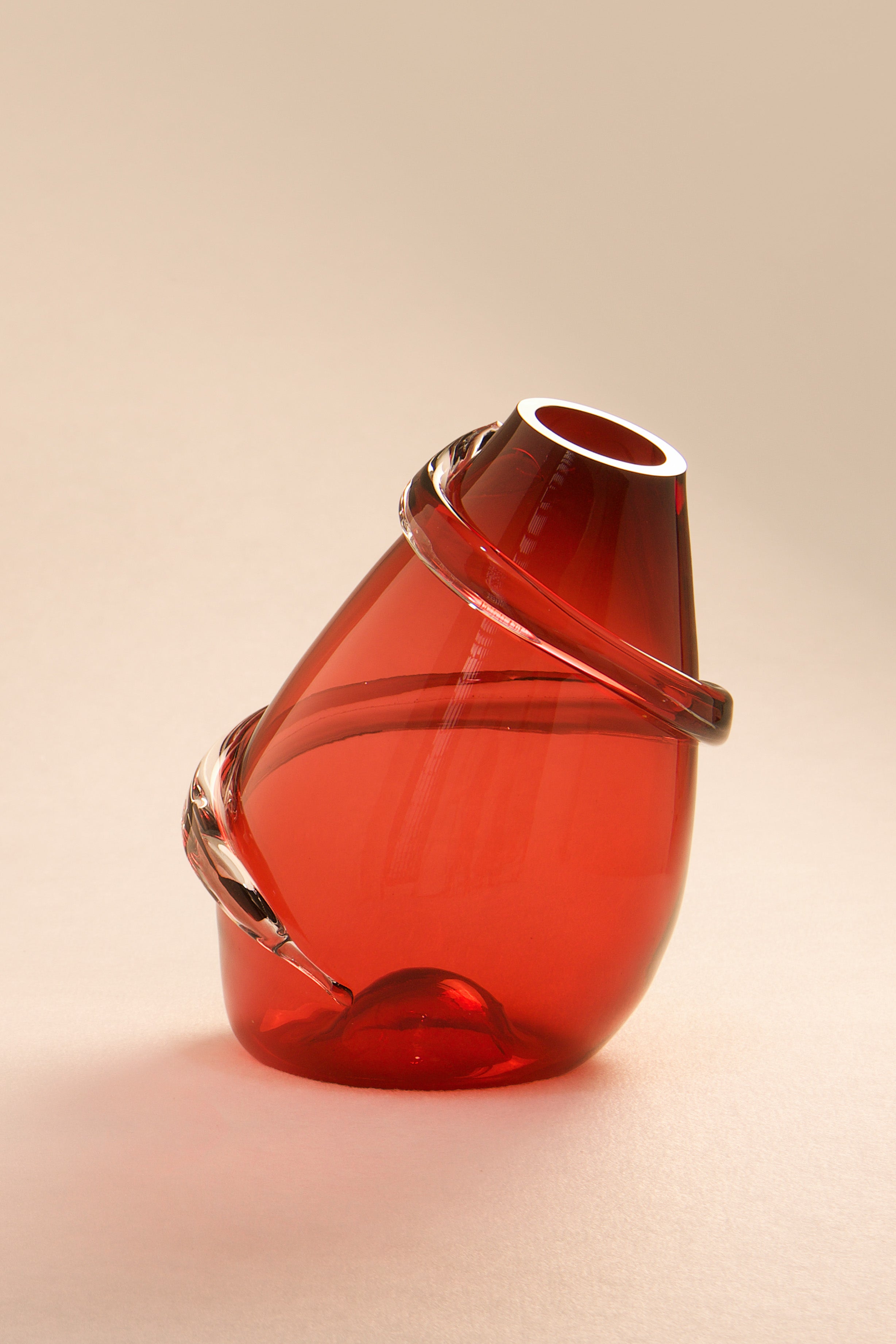 Red_Hand-Blown_Glass_Vase_by_Sem_Schanzer_for_L’Anverre,_Belgium,_1990s