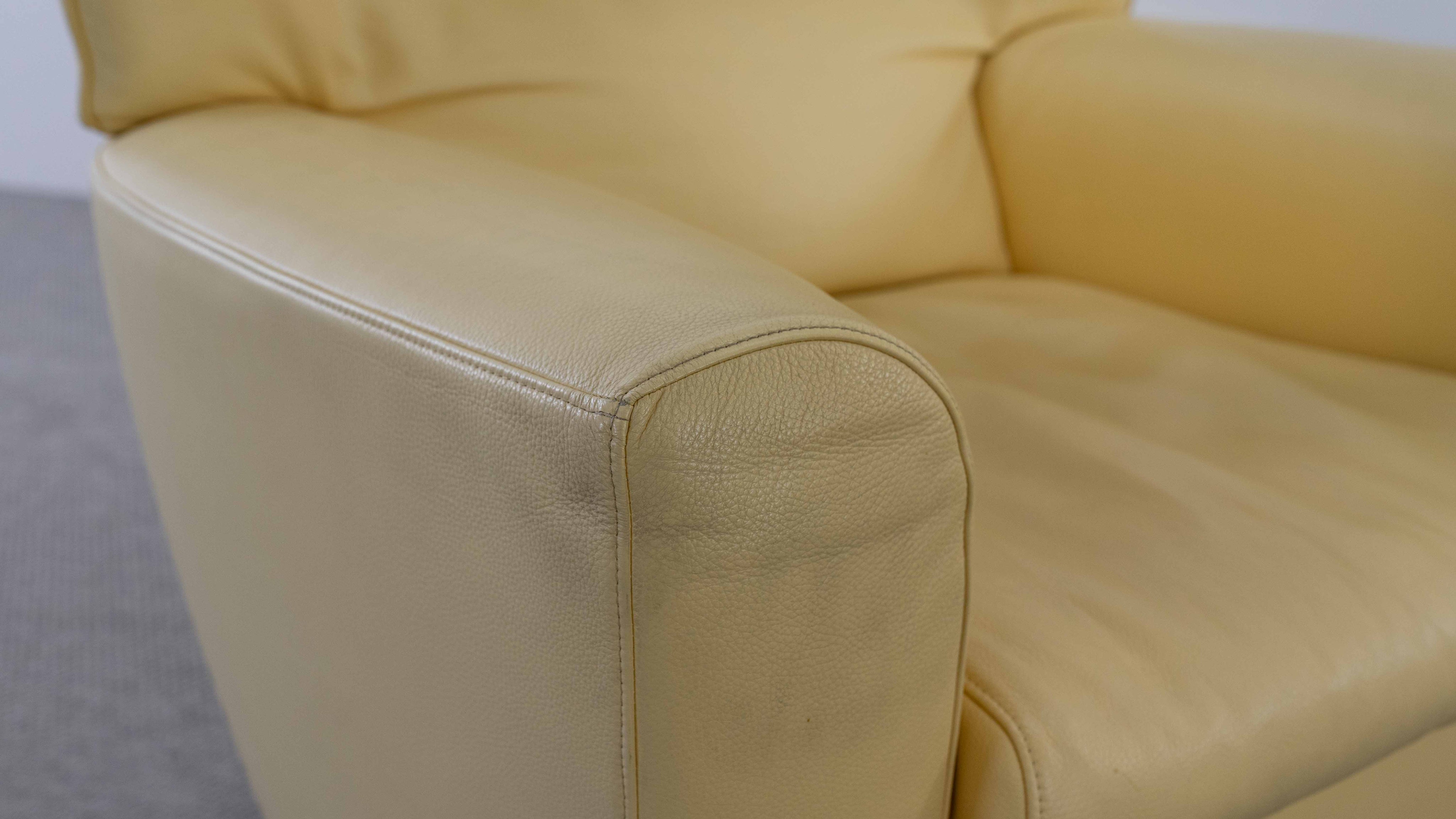 Drop_Armchair_by_Gerard_Van_den_Berg_for_Molteni_and_C_in_Yellow_Leather,_1990s