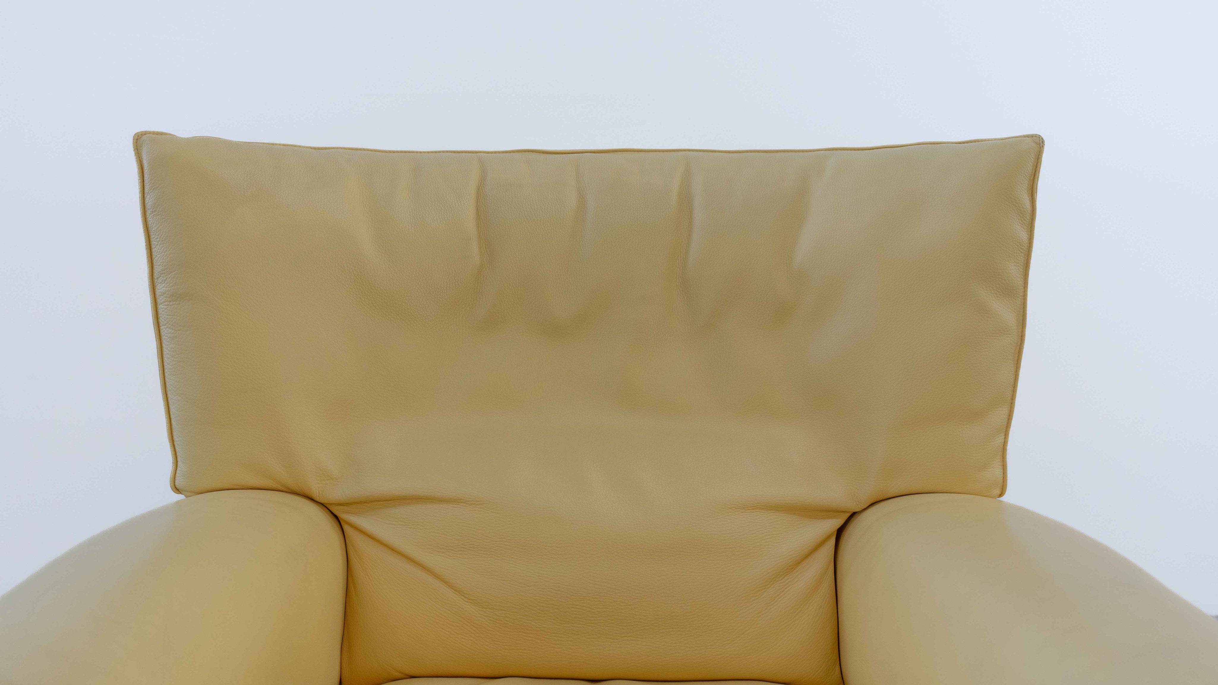 Drop_Armchair_by_Gerard_Van_den_Berg_for_Molteni_and_C_in_Yellow_Leather,_1990s
