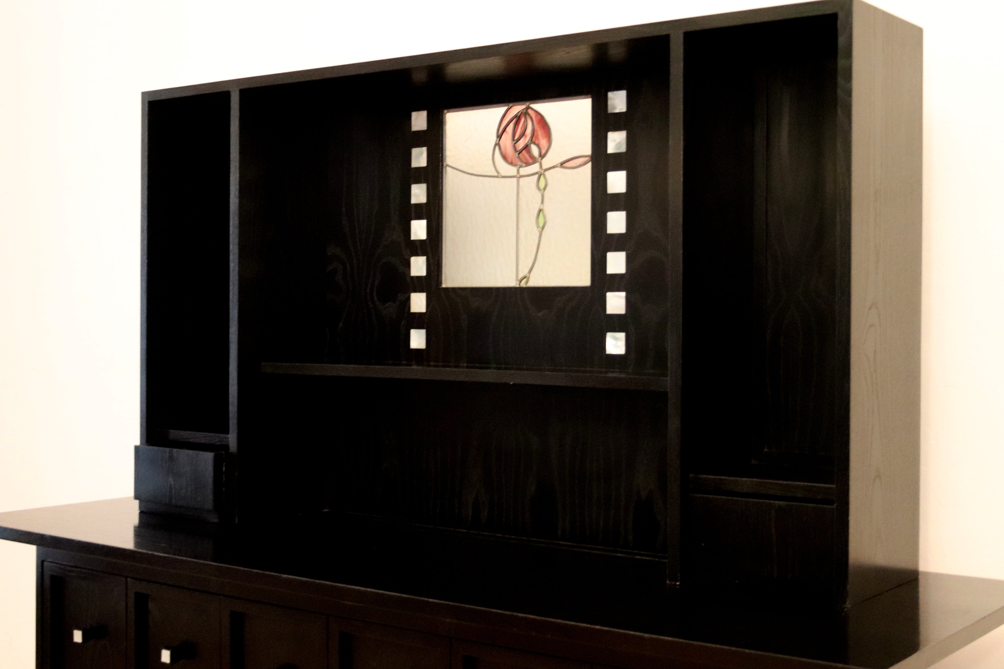 Charles_Rennie_Mackintosh_DS5_Sideboard_for_Cassina,_I_Maestri_Collection