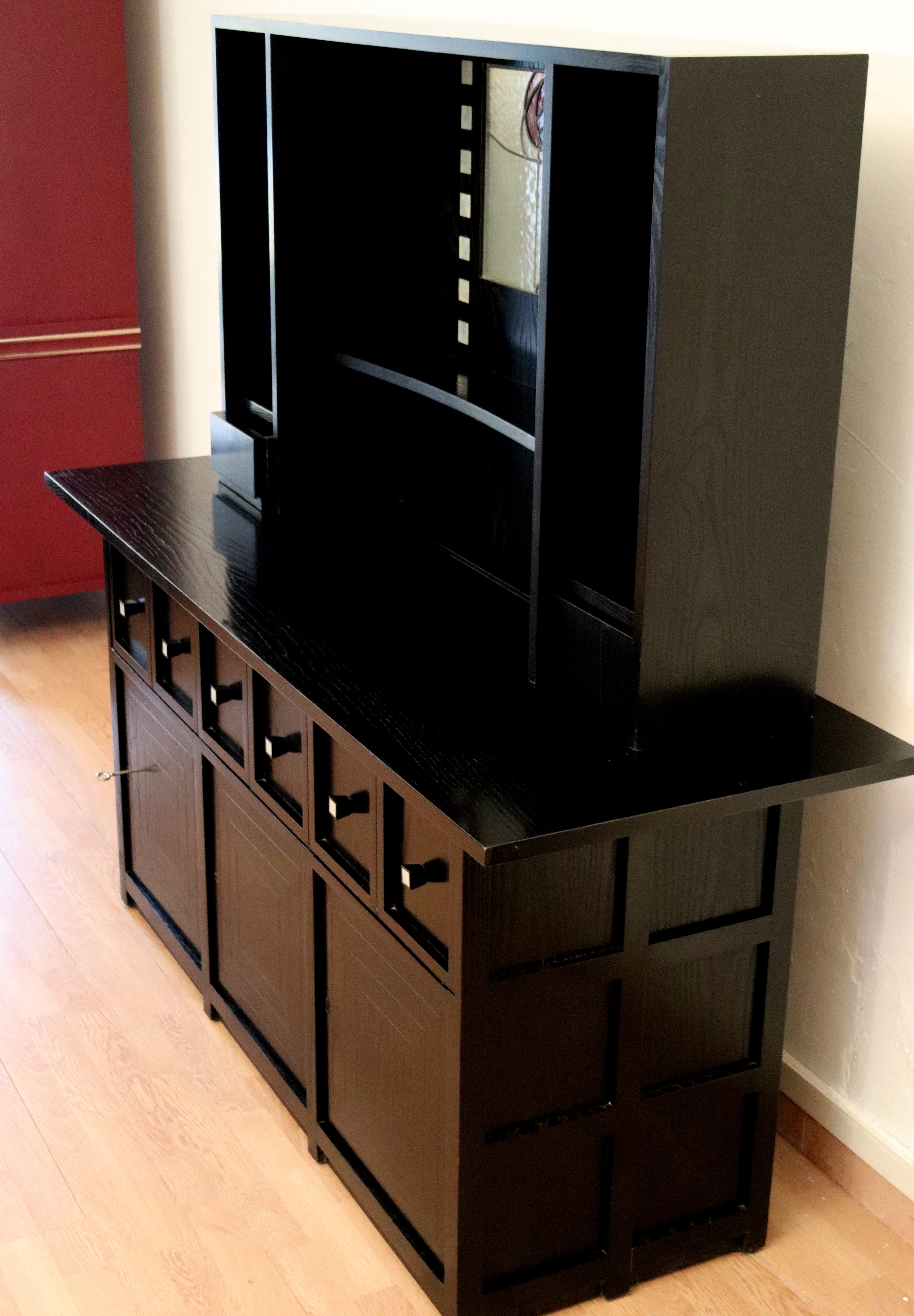 Charles_Rennie_Mackintosh_DS5_Sideboard_for_Cassina,_I_Maestri_Collection