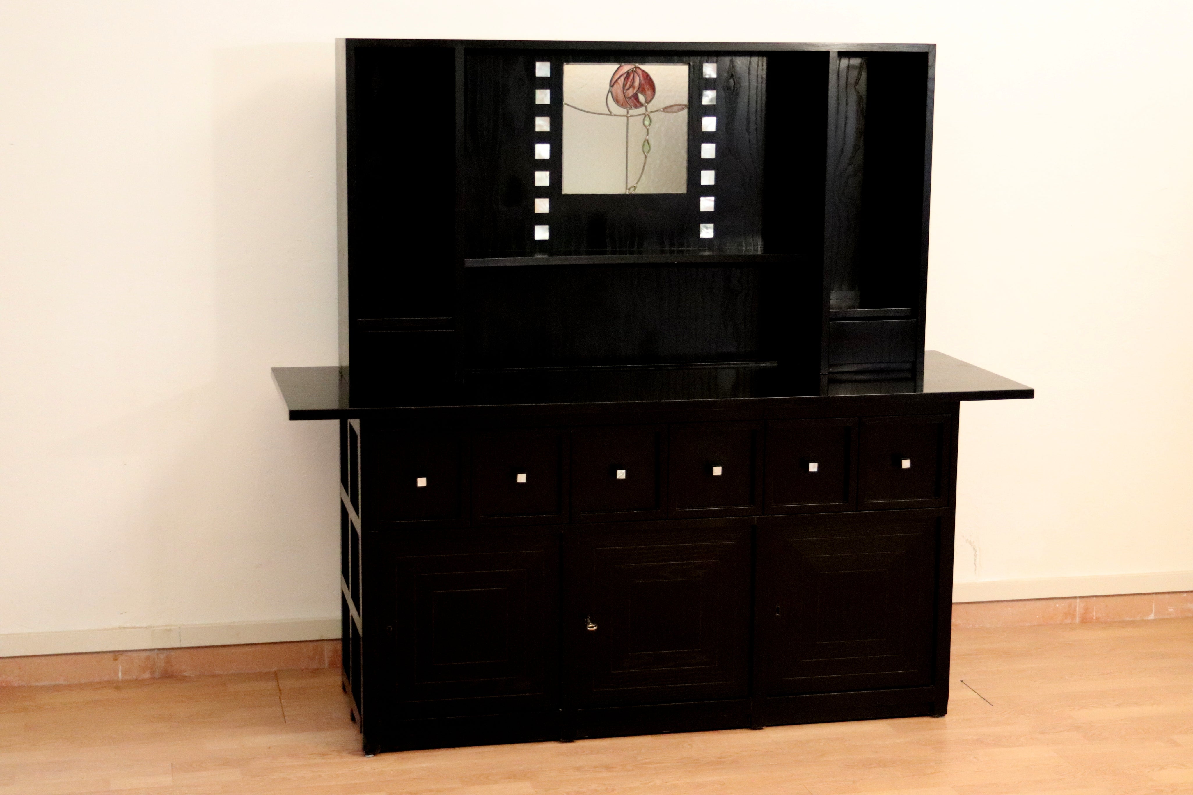 Charles_Rennie_Mackintosh_DS5_Sideboard_for_Cassina,_I_Maestri_Collection