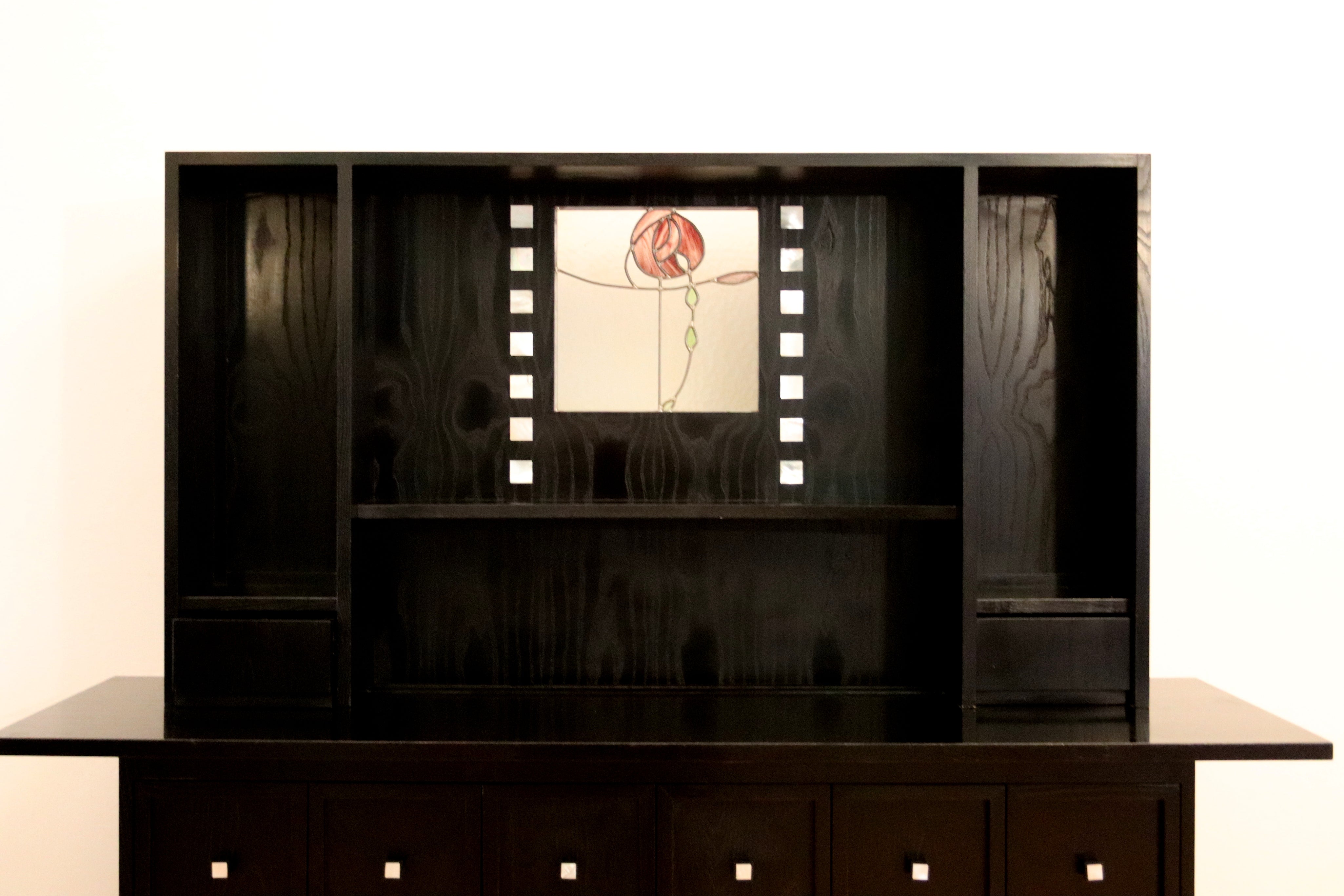 Charles_Rennie_Mackintosh_DS5_Sideboard_for_Cassina,_I_Maestri_Collection