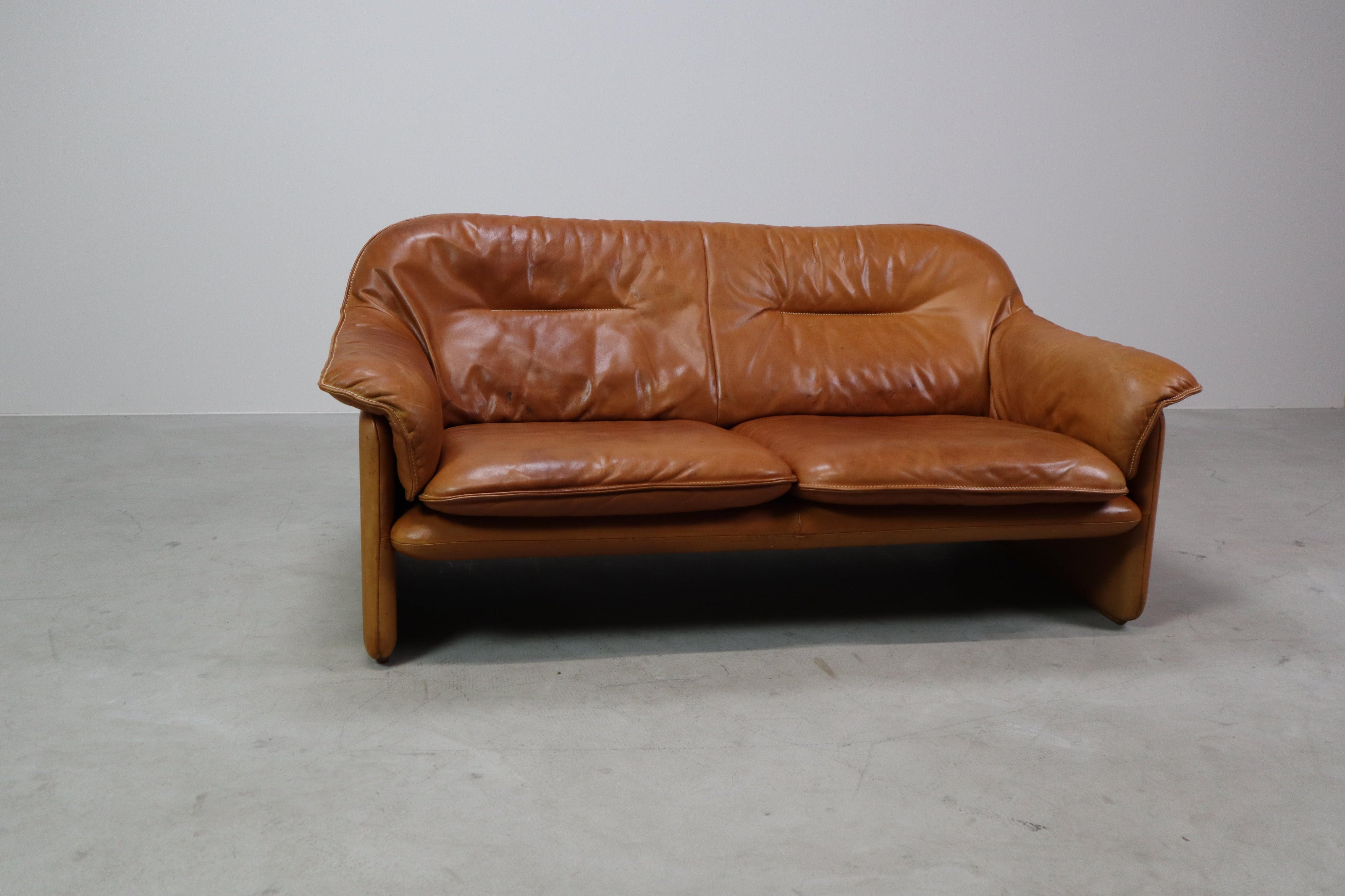 DS-16_Cognac_leather_sofa_by_De_Sede_Switzerland,_1970s