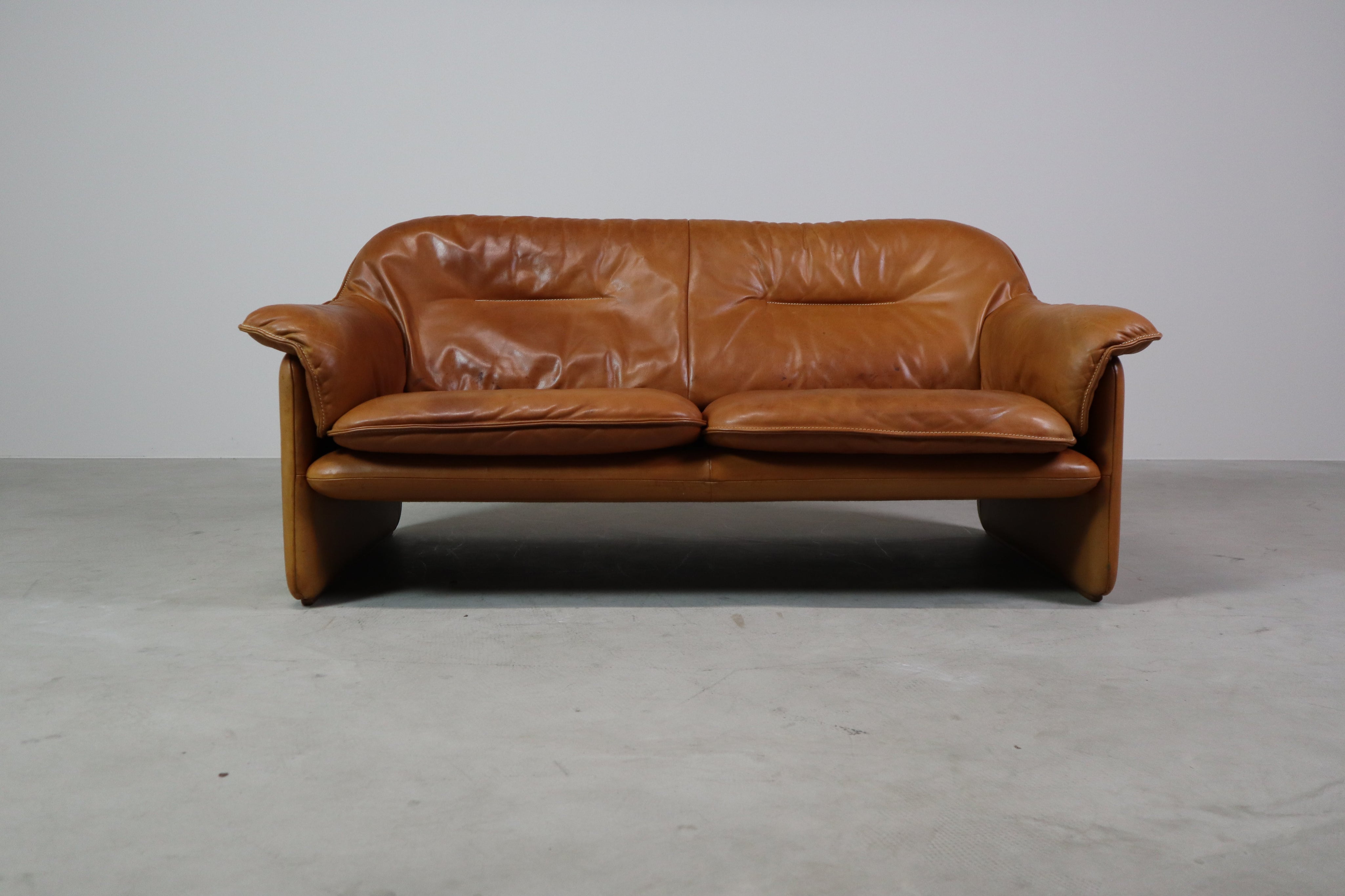 DS-16_Cognac_leather_sofa_by_De_Sede_Switzerland,_1970s
