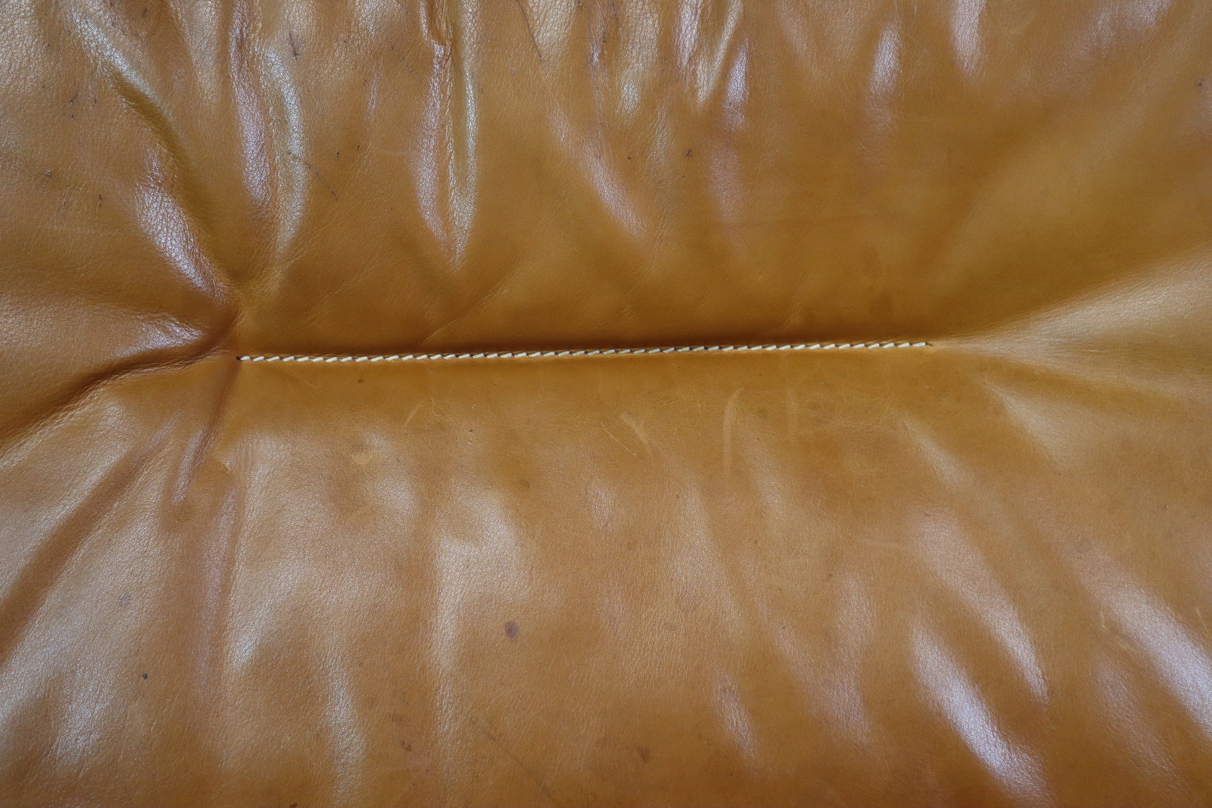 DS-16_Cognac_leather_sofa_by_De_Sede_Switzerland,_1970s