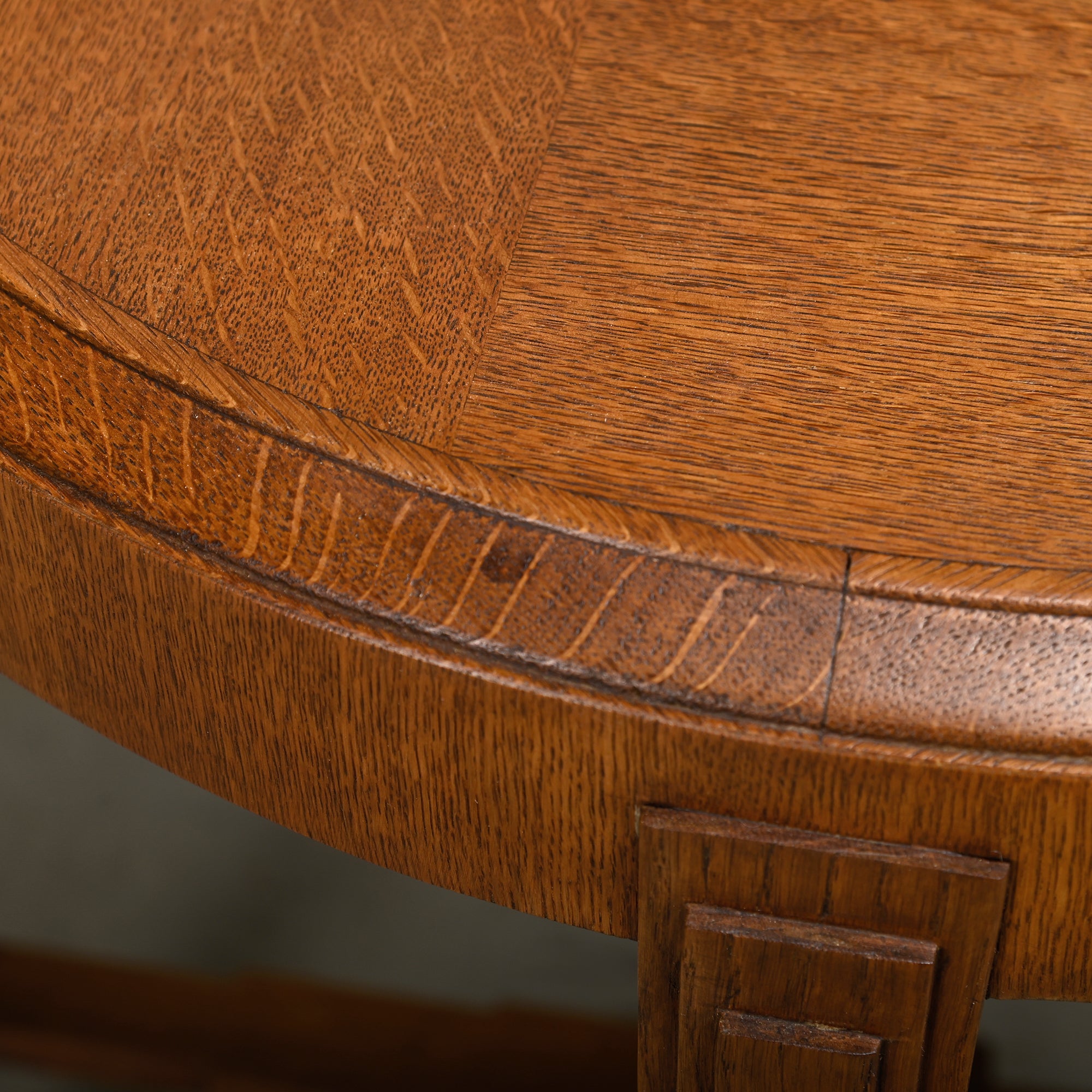 Art_Deco_Side_Table_in_Amsterdam_School_Style,_Solid_Oak,_Netherlands,_1930s