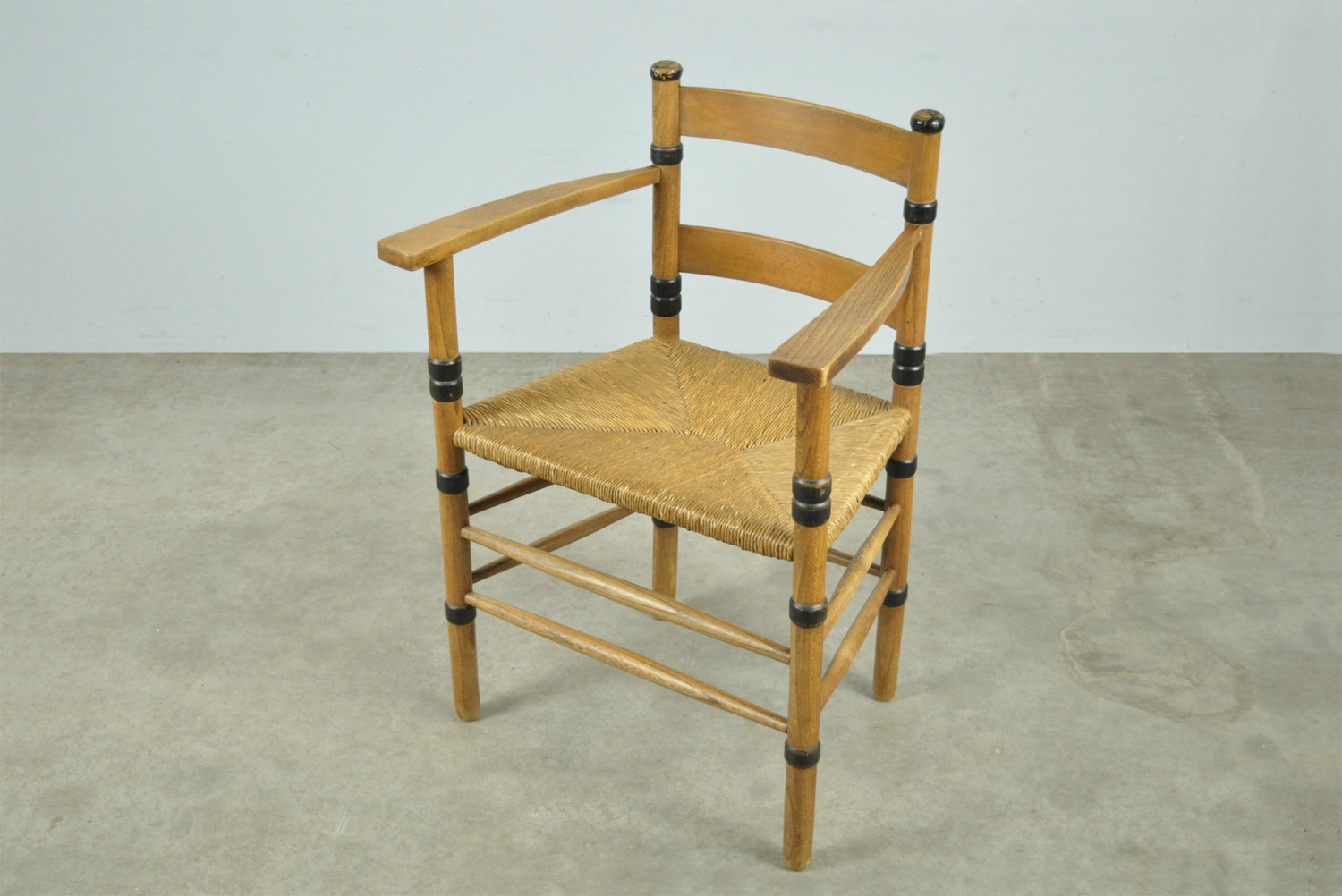 Dutch_ART_DECO_beech_chair_by_the_firm_Jac_Levee_NV,_1930s