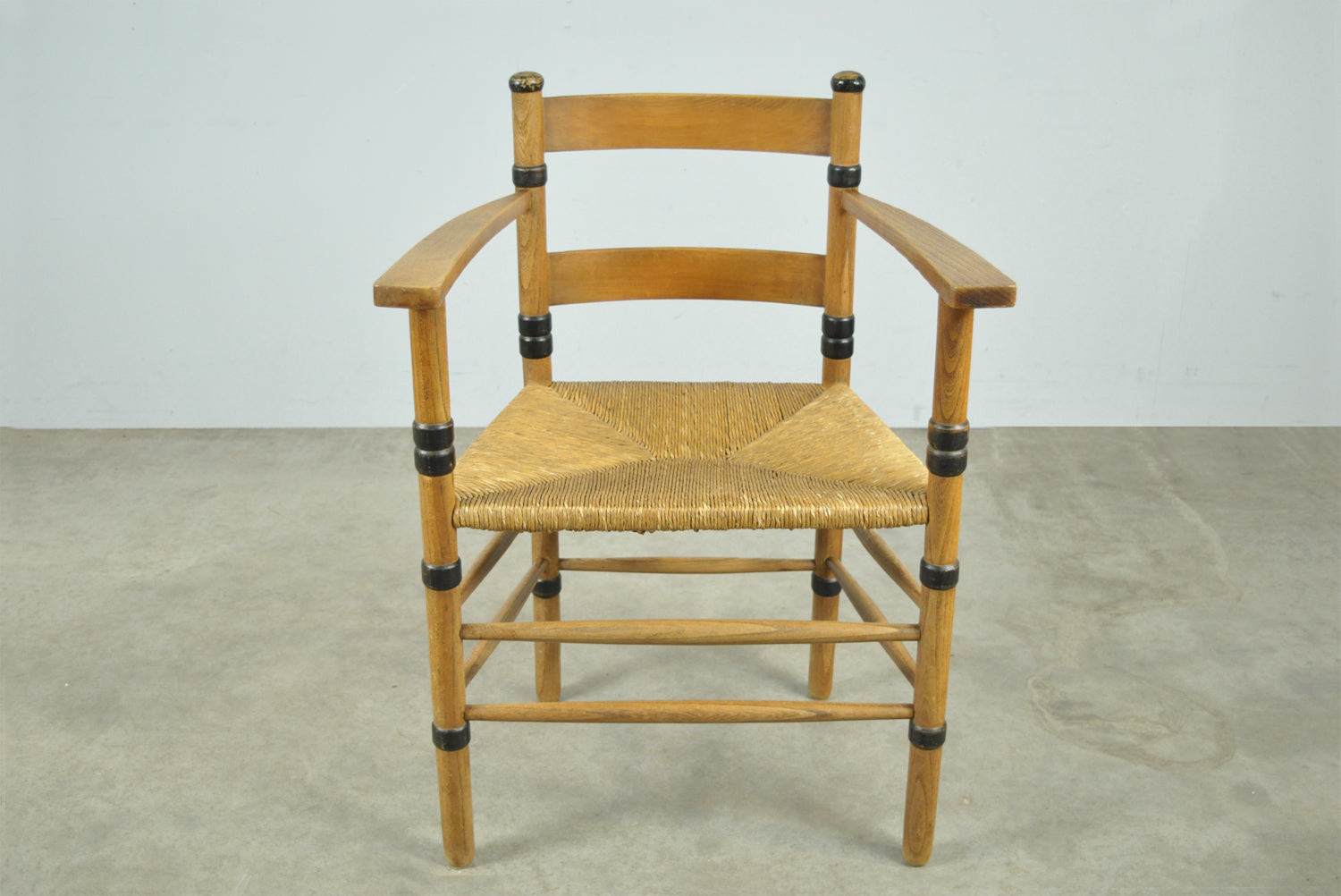 Dutch_ART_DECO_beech_chair_by_the_firm_Jac_Levee_NV,_1930s