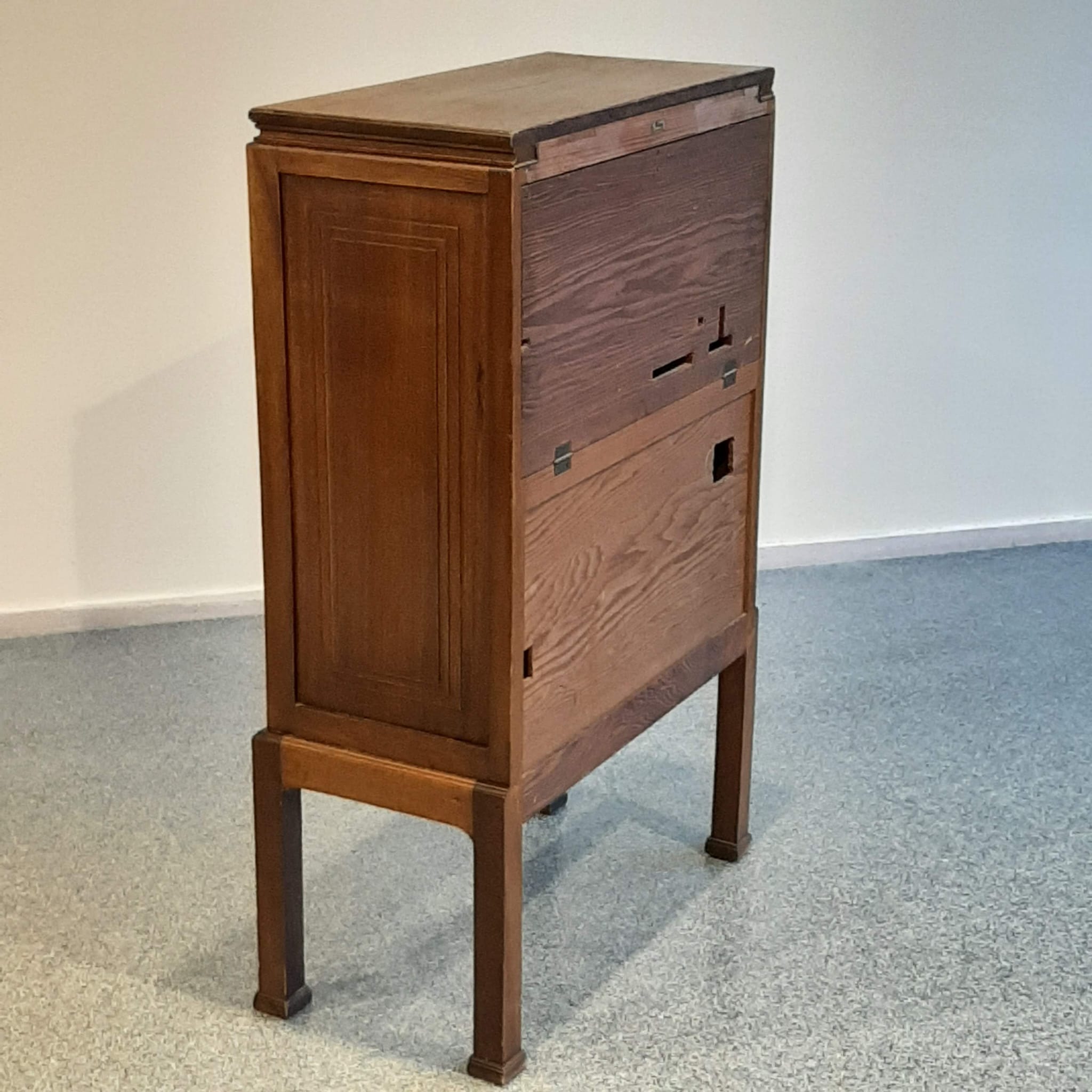 Rare_Pander_&_Sons_Hague_School_Cabinet,_Dutch_Modernist_Oak_Storage_Cabinet
