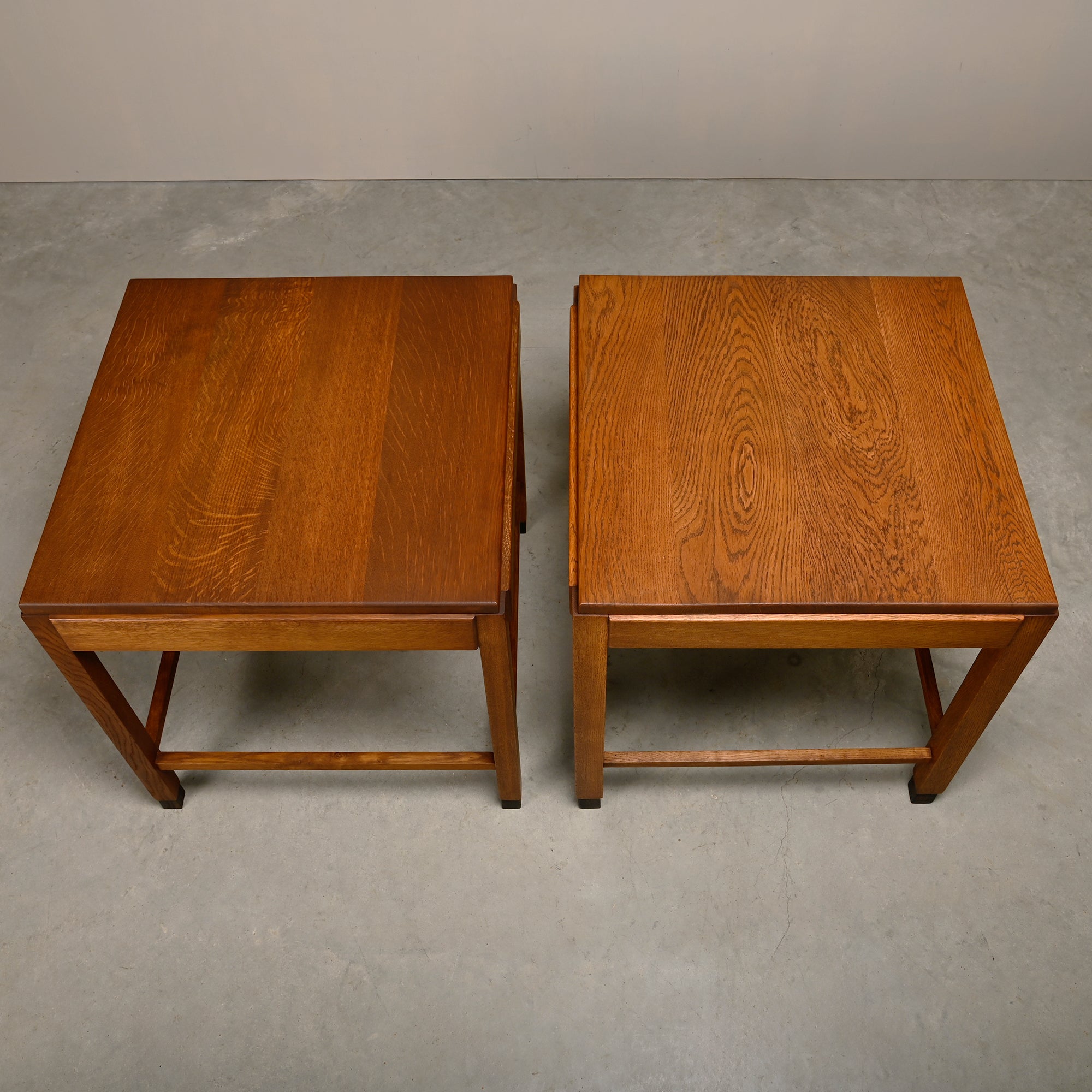 Set_of_2_Amsterdam_School_Oak_Side_Tables,_1930s,_Netherlands