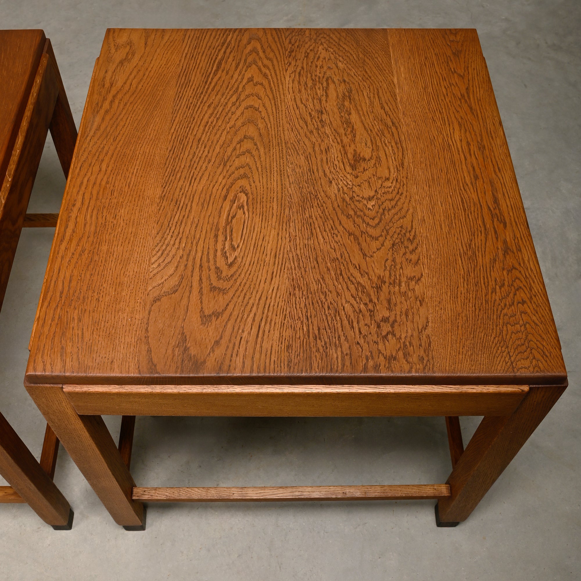 Set_of_2_Amsterdam_School_Oak_Side_Tables,_1930s,_Netherlands