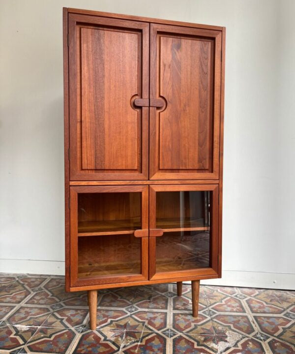 Teak_Display_Cabinet_by_Dyrlund,_Denmark,_1960s