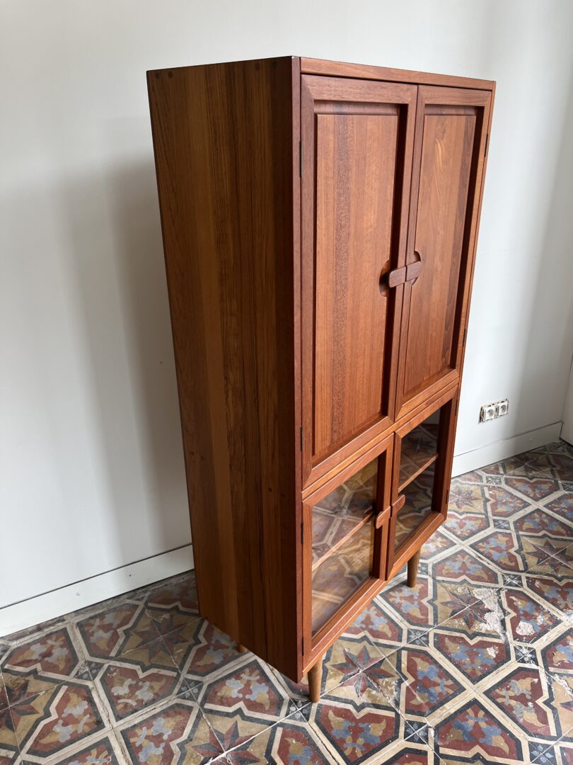Teak_Display_Cabinet_by_Dyrlund,_Denmark,_1960s
