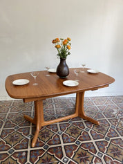 Dyrlund_Teak_Oval_Extendable_Dining_Table,_Denmark_1960s