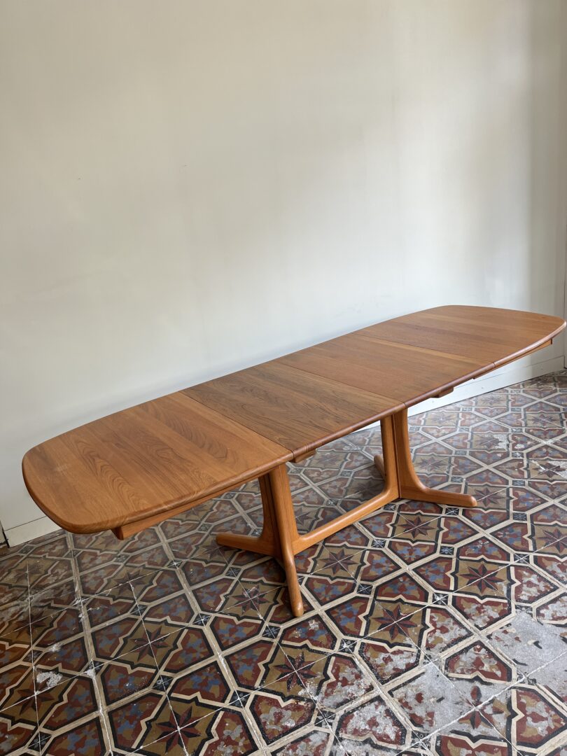 Dyrlund_Teak_Oval_Extendable_Dining_Table,_Denmark_1960s
