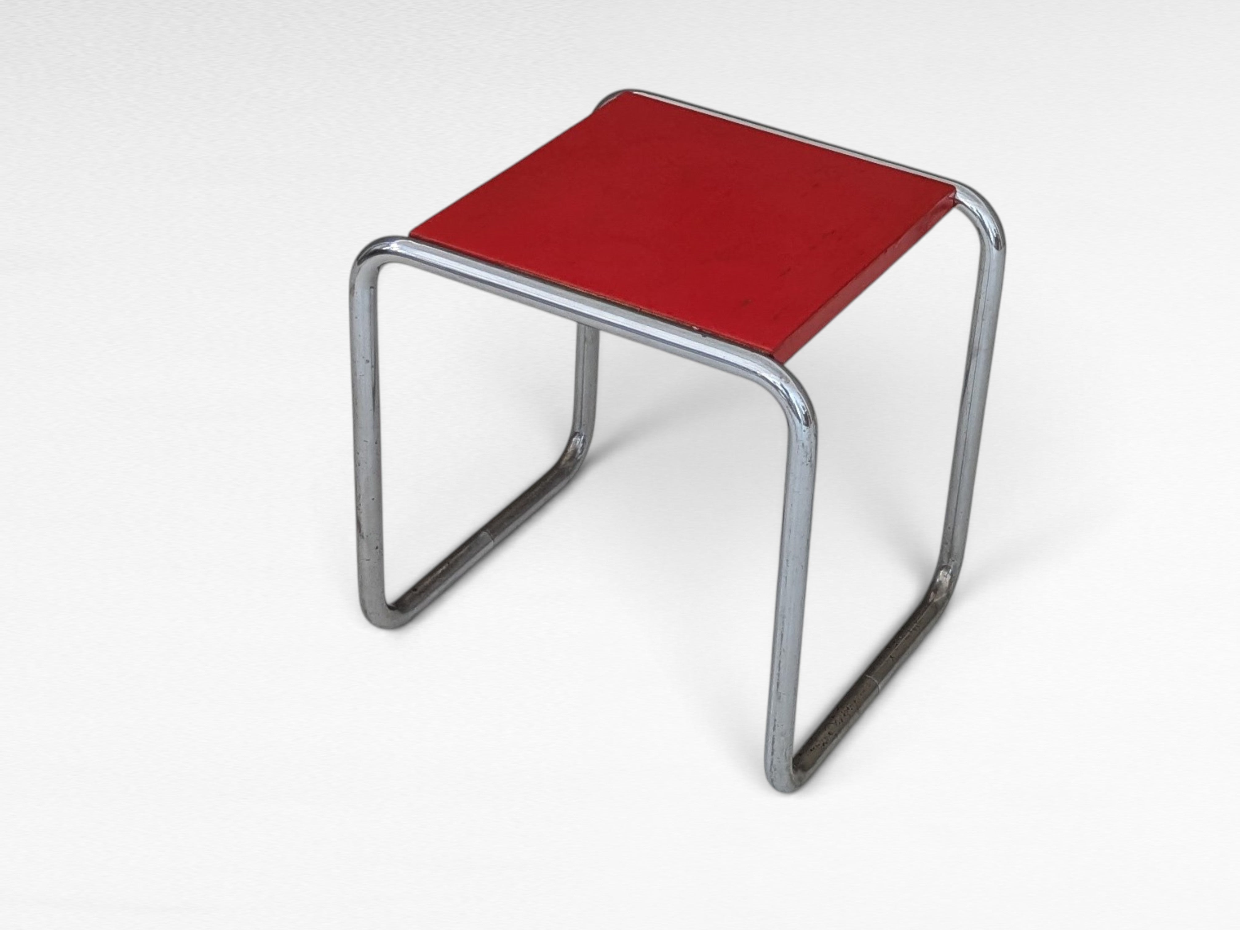 Early_B_9_Bauhaus_canteen_stool_by_Marcel_Breuer,_1930s