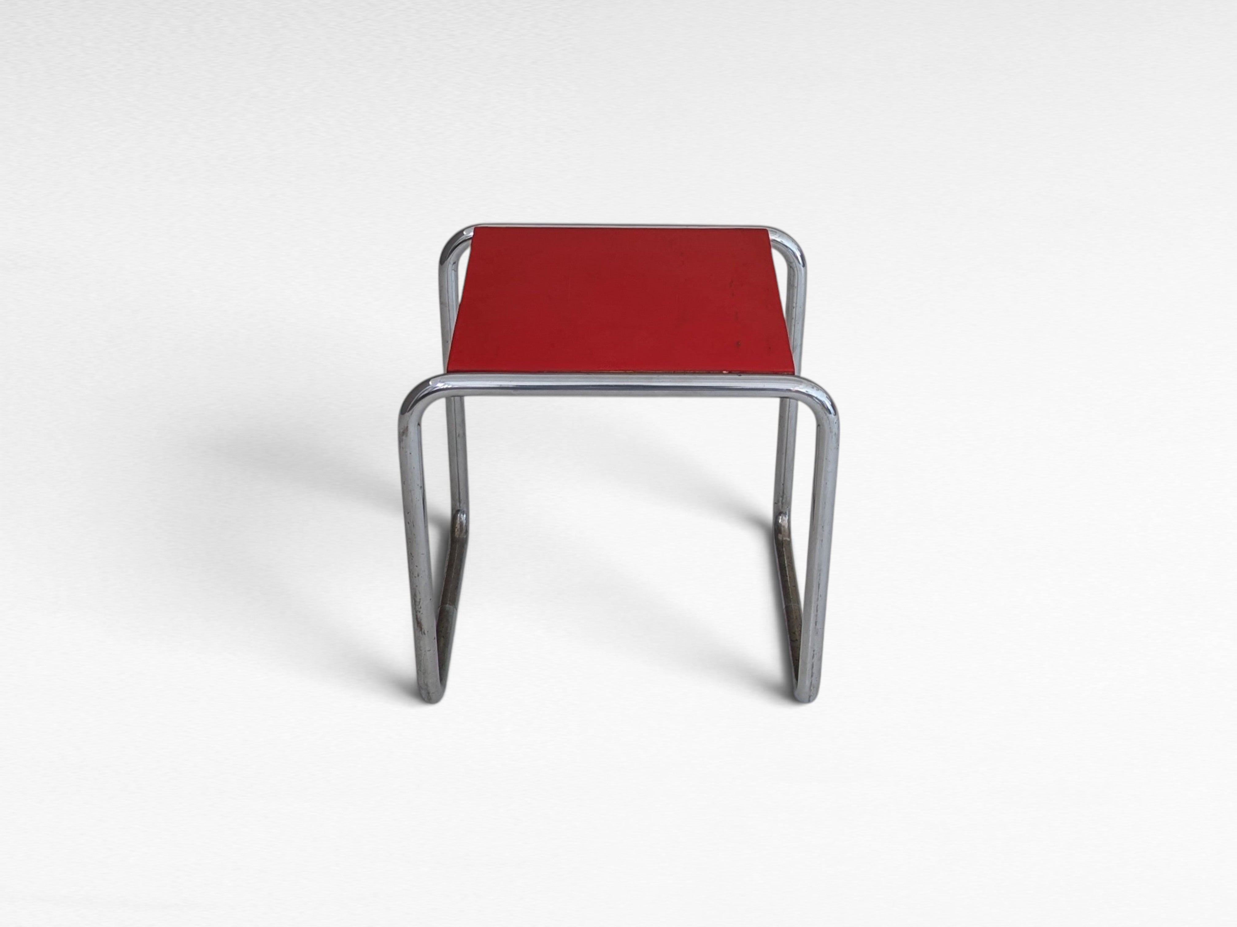 Early_B_9_Bauhaus_canteen_stool_by_Marcel_Breuer,_1930s