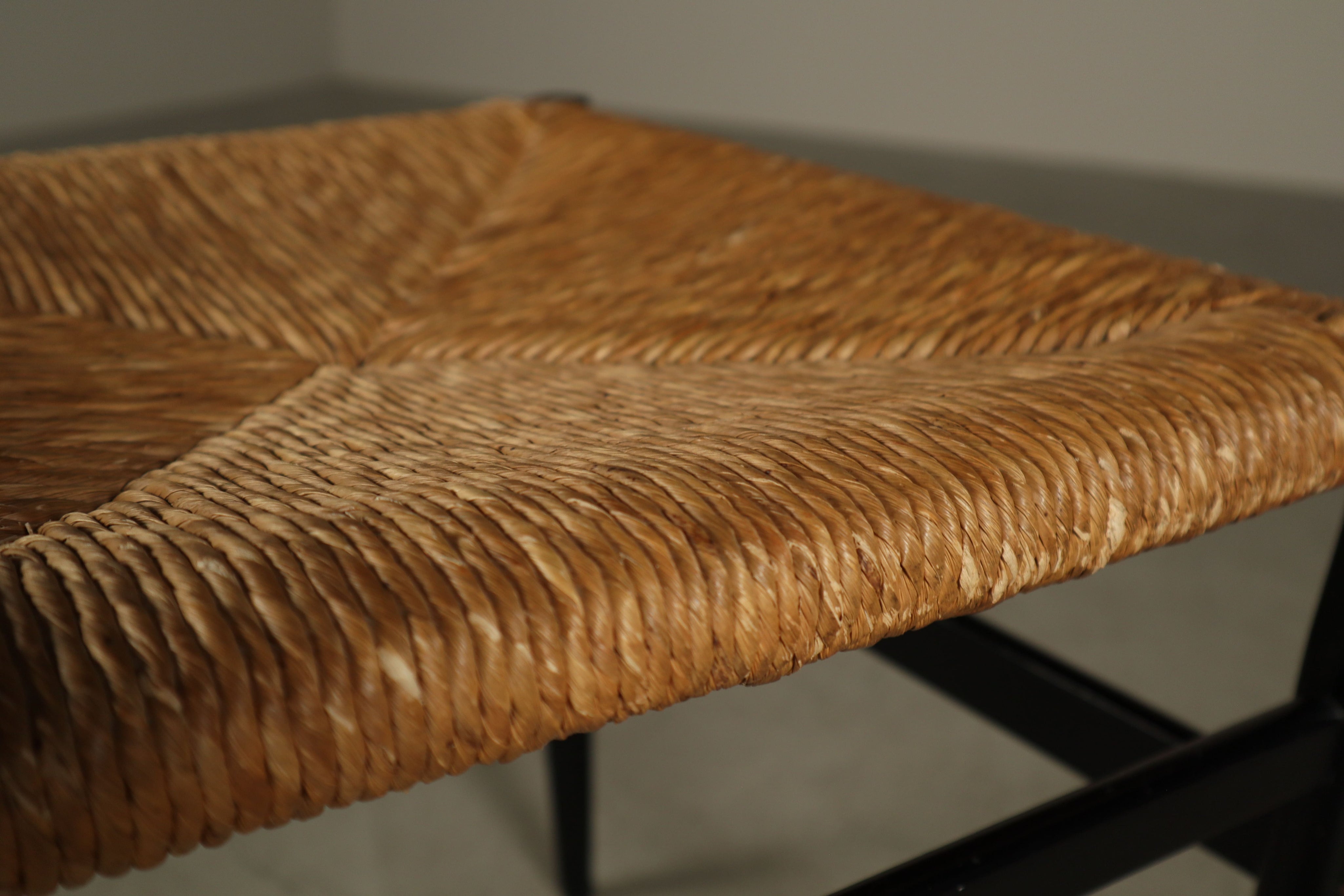 Set_of_5_Early_Cassina_Leggera_646_chairs_by_Gio_Ponti,_Italy_1952