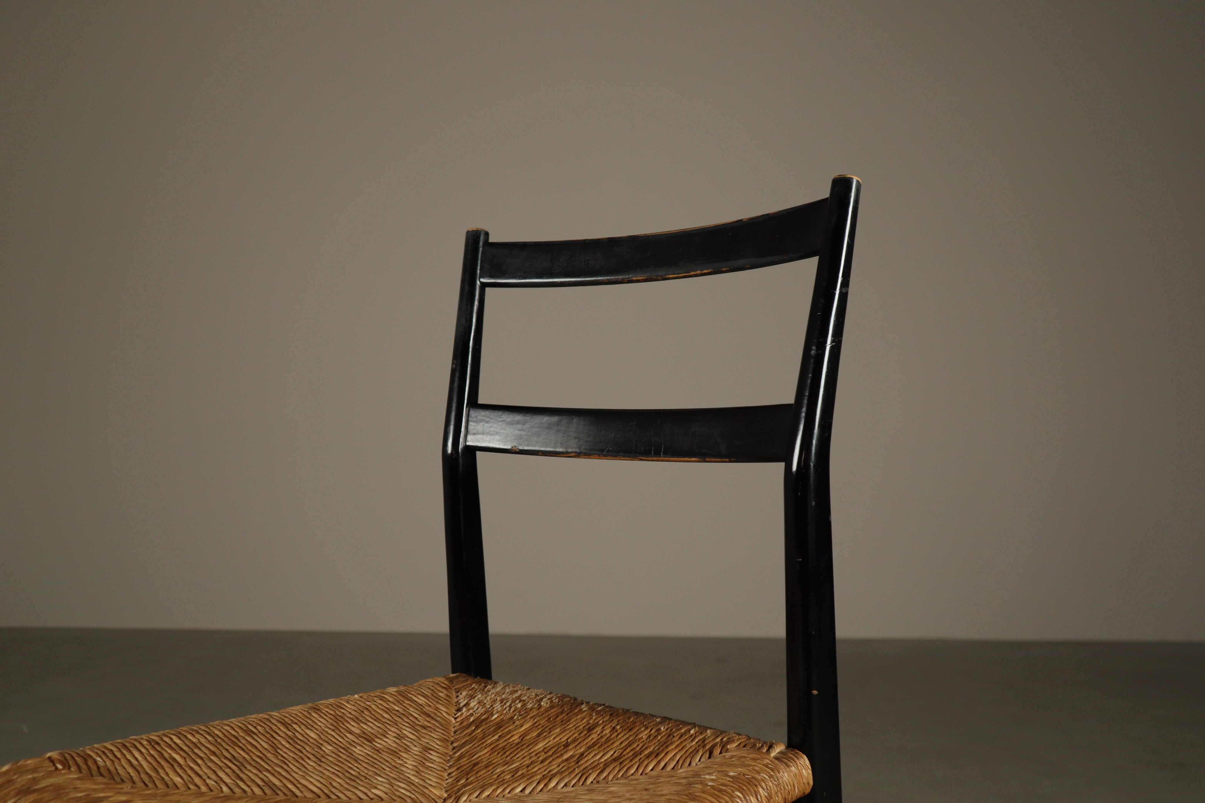 Set_of_5_Early_Cassina_Leggera_646_chairs_by_Gio_Ponti,_Italy_1952