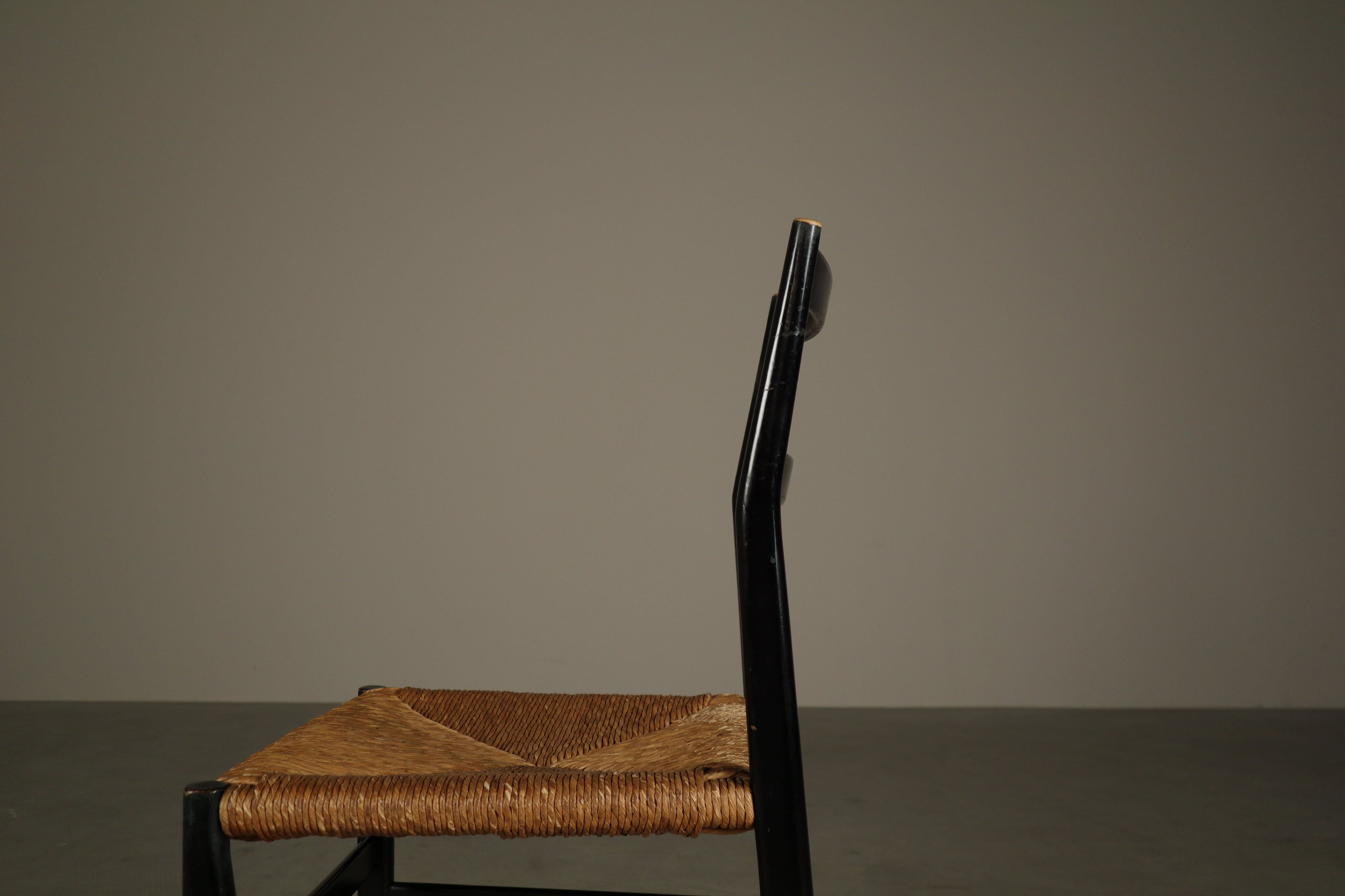 Set_of_5_Early_Cassina_Leggera_646_chairs_by_Gio_Ponti,_Italy_1952