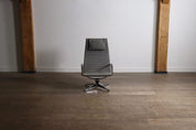 Early_Edition_EA124_Aluminium_Group_Lounge_Chair_by_Charles_&_Ray_Eames_for_Herman_Miller,_1970s