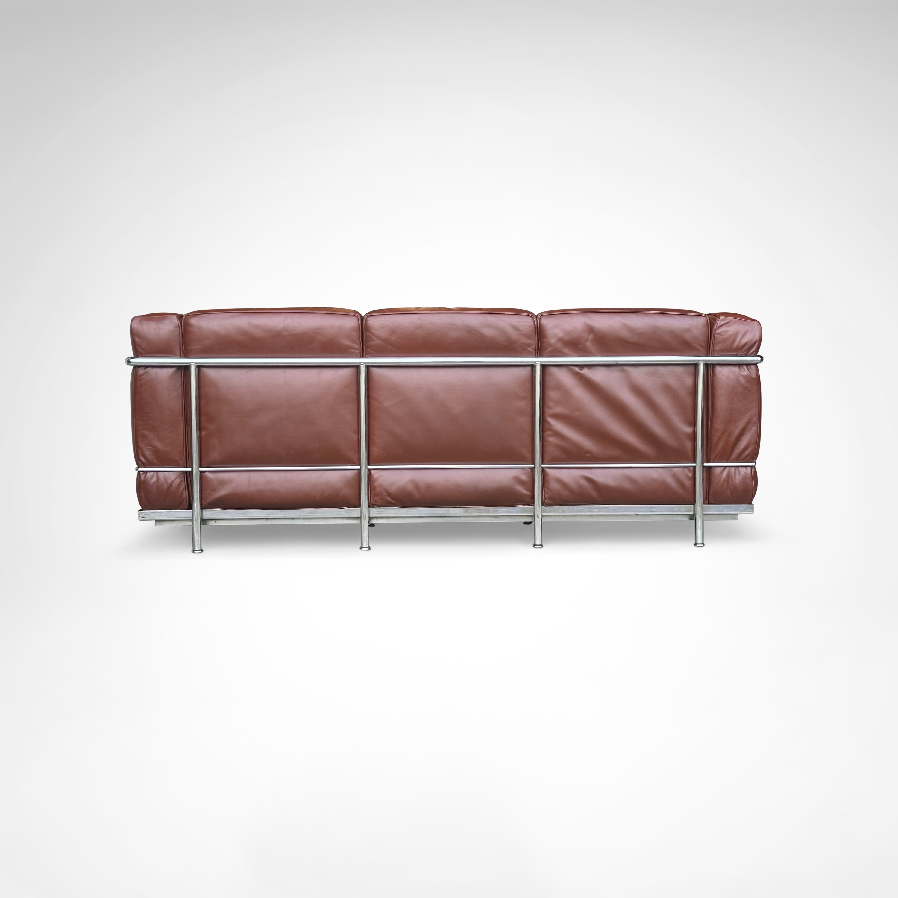 Early_LC2_Three_Seater_Sofa_by_Le_Corbusier_for_Cassina,_1970s,_Italy