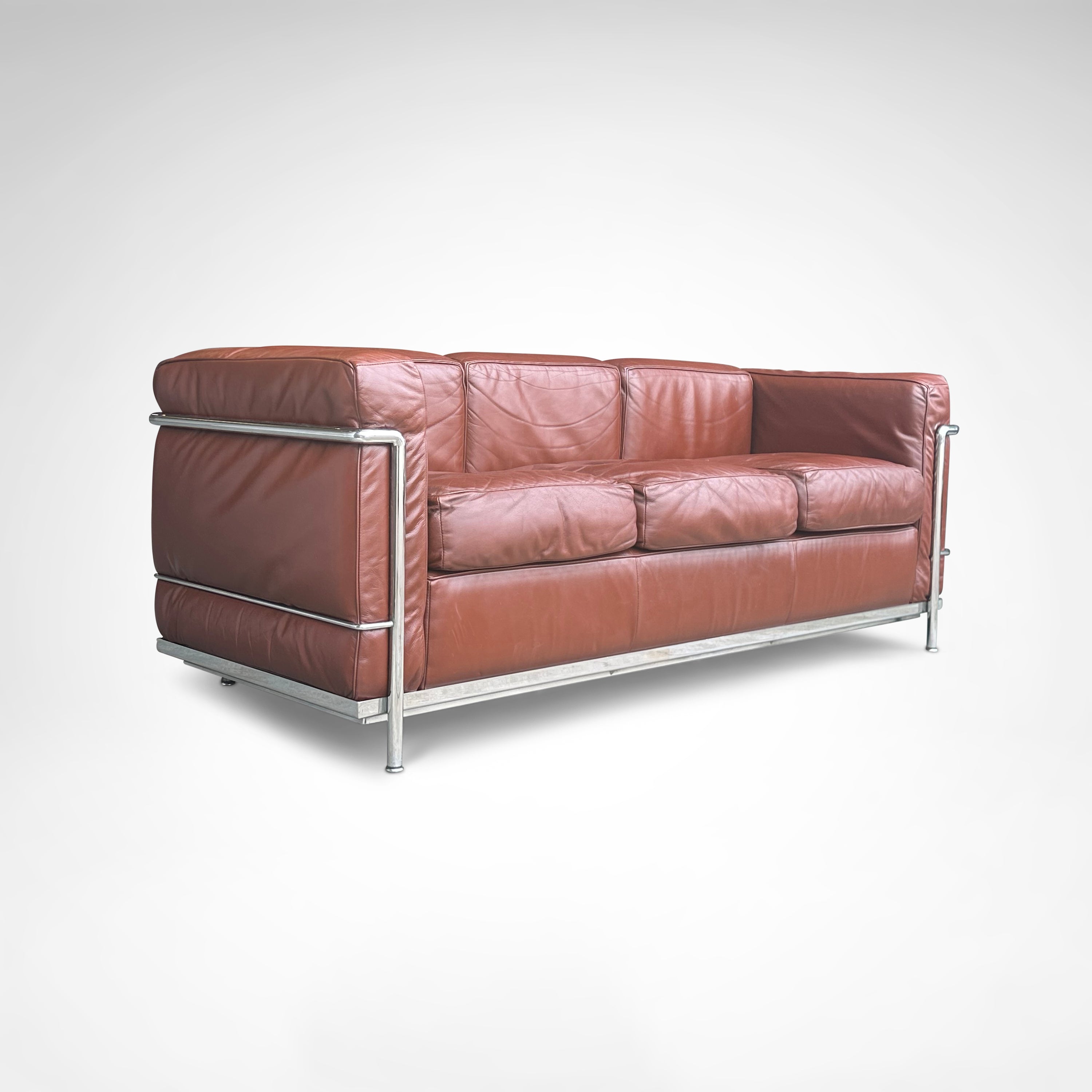 Early_LC2_Three_Seater_Sofa_by_Le_Corbusier_for_Cassina,_1970s,_Italy