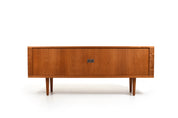 Early_RY25_Sideboard_by_Hans_J._Wegner_for_Ry_Møbler