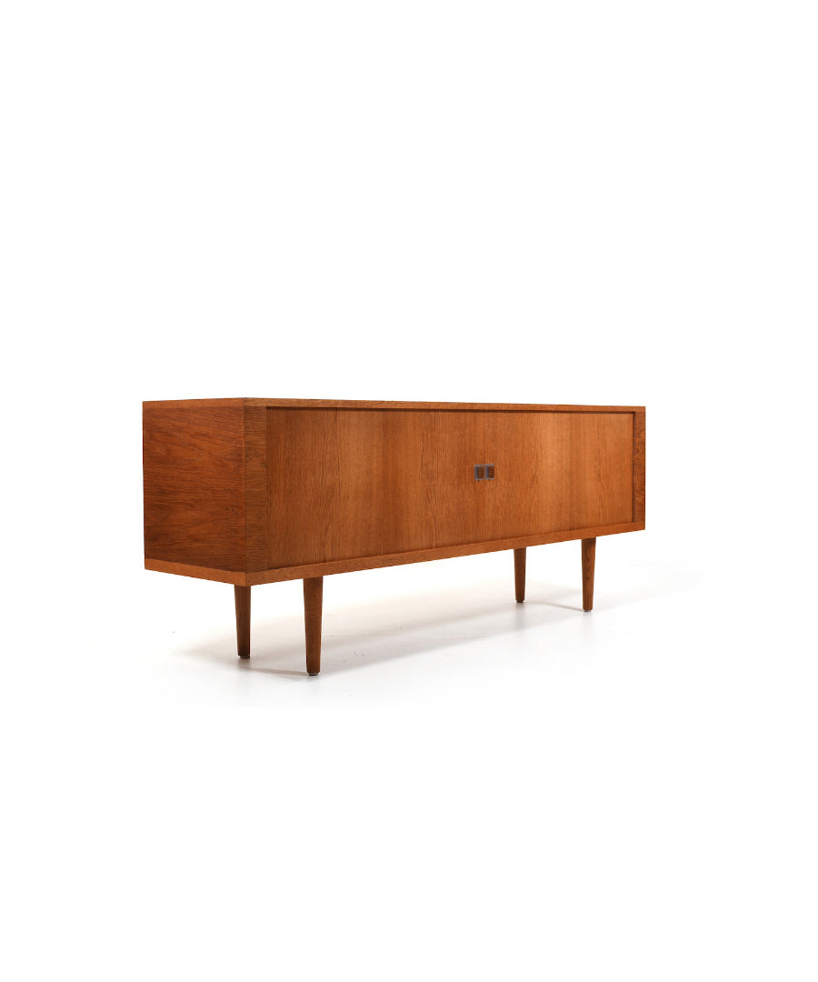 Early_RY25_Sideboard_by_Hans_J._Wegner_for_Ry_Møbler