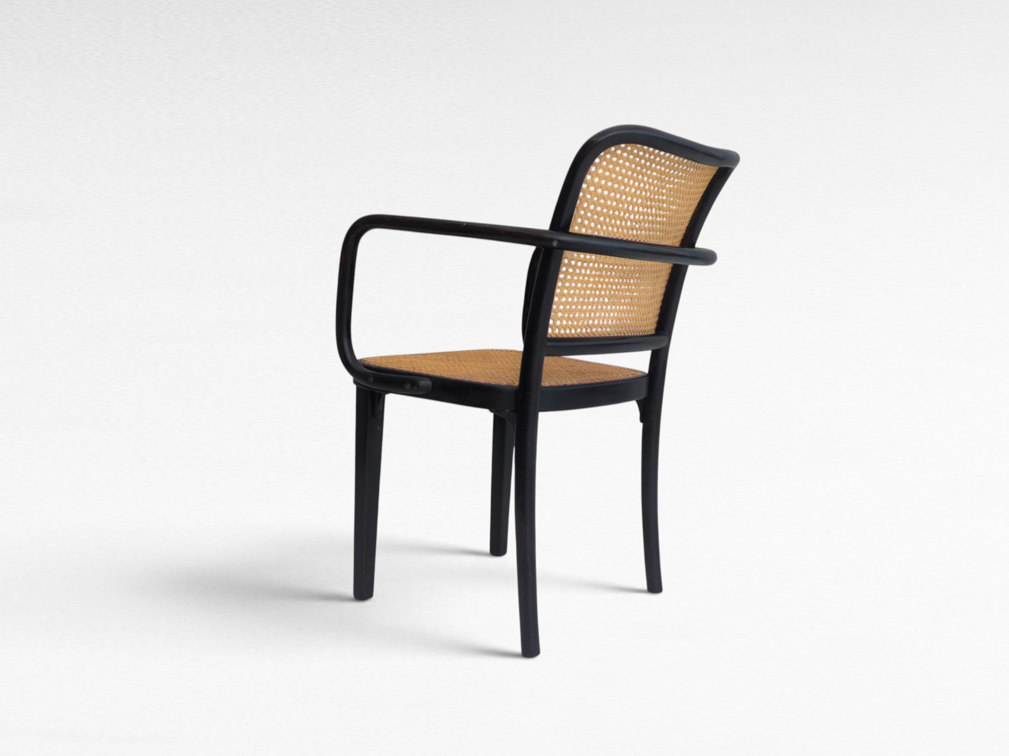 Early_Thonet_A_811/F_armchair_by_Josef_Hoffmann,_1930s