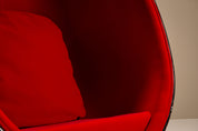 Eero_Aarnio_Egg_Pod_Chair_in_Black_and_Red,_1960s