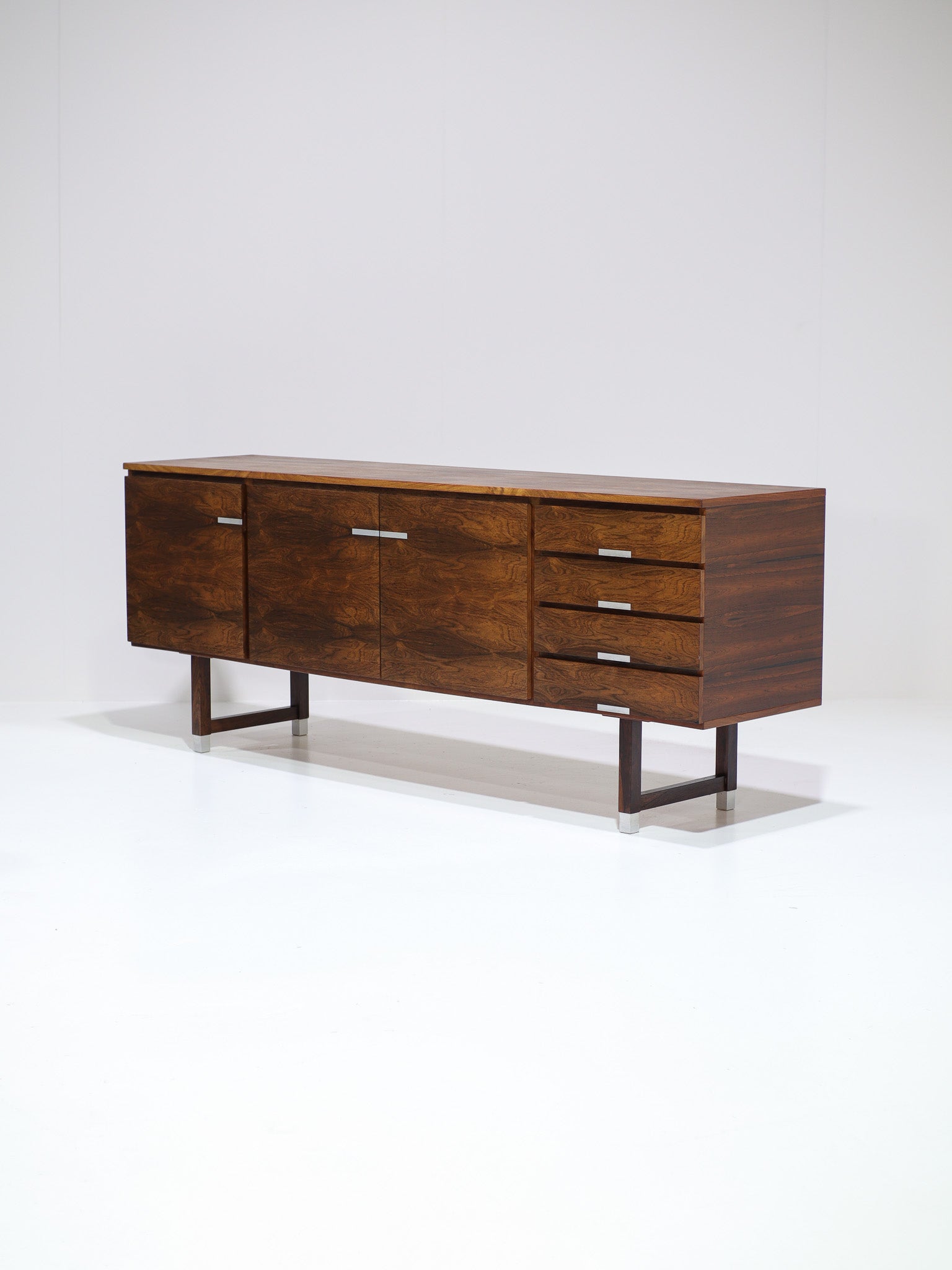 Ejgil_Petersen_sideboard_rosewood_Denmark_1960s