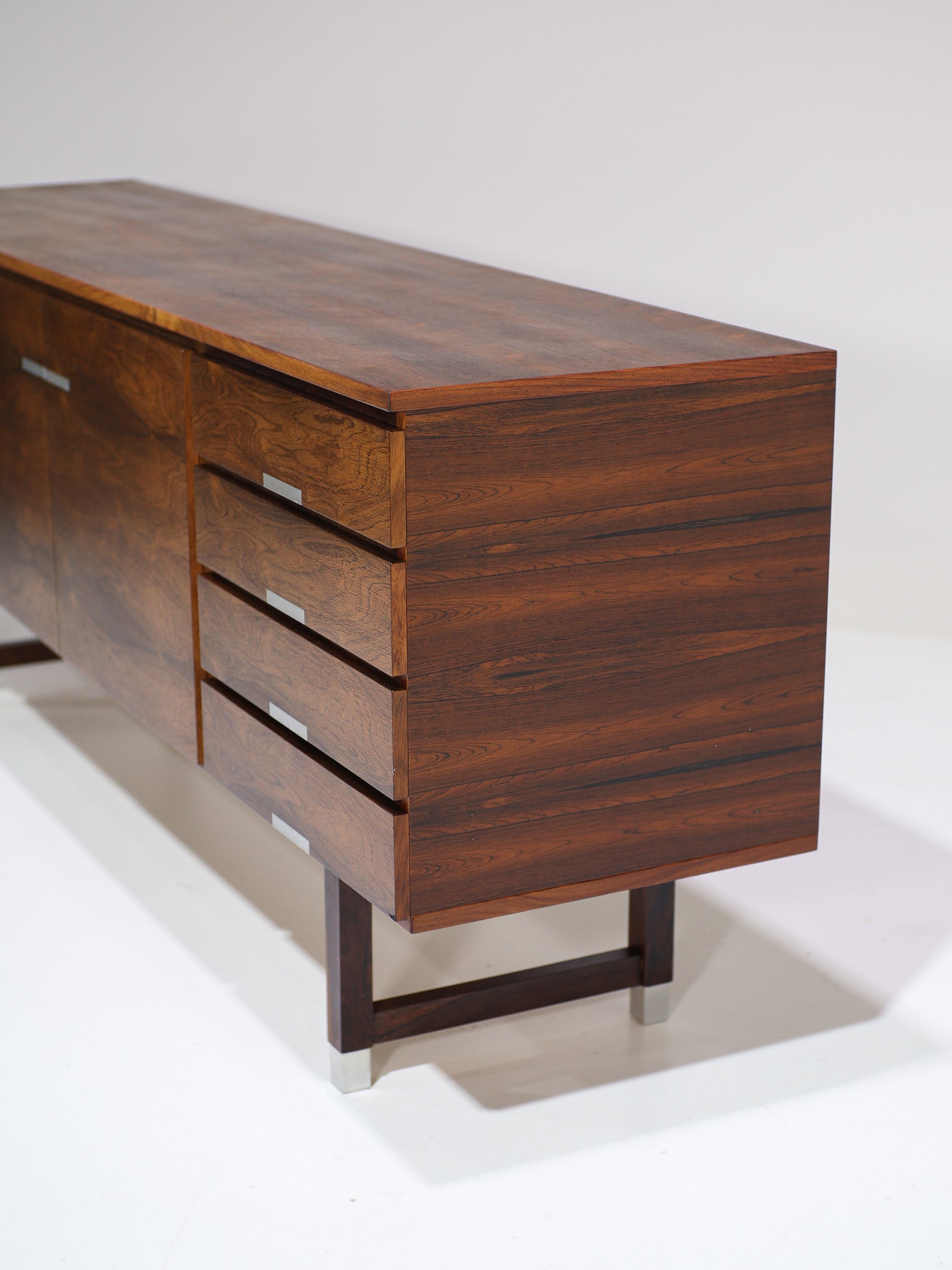 Ejgil_Petersen_sideboard_rosewood_Denmark_1960s