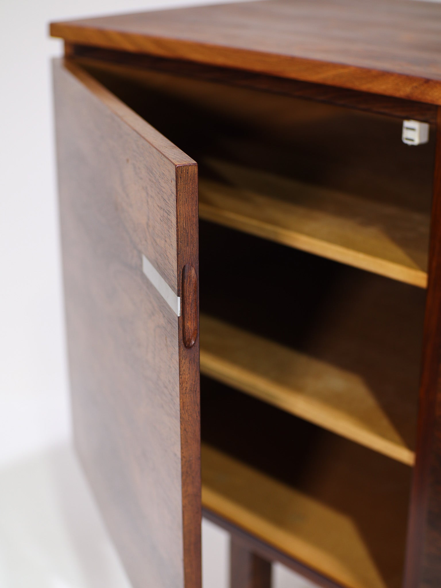 Ejgil_Petersen_sideboard_rosewood_Denmark_1960s