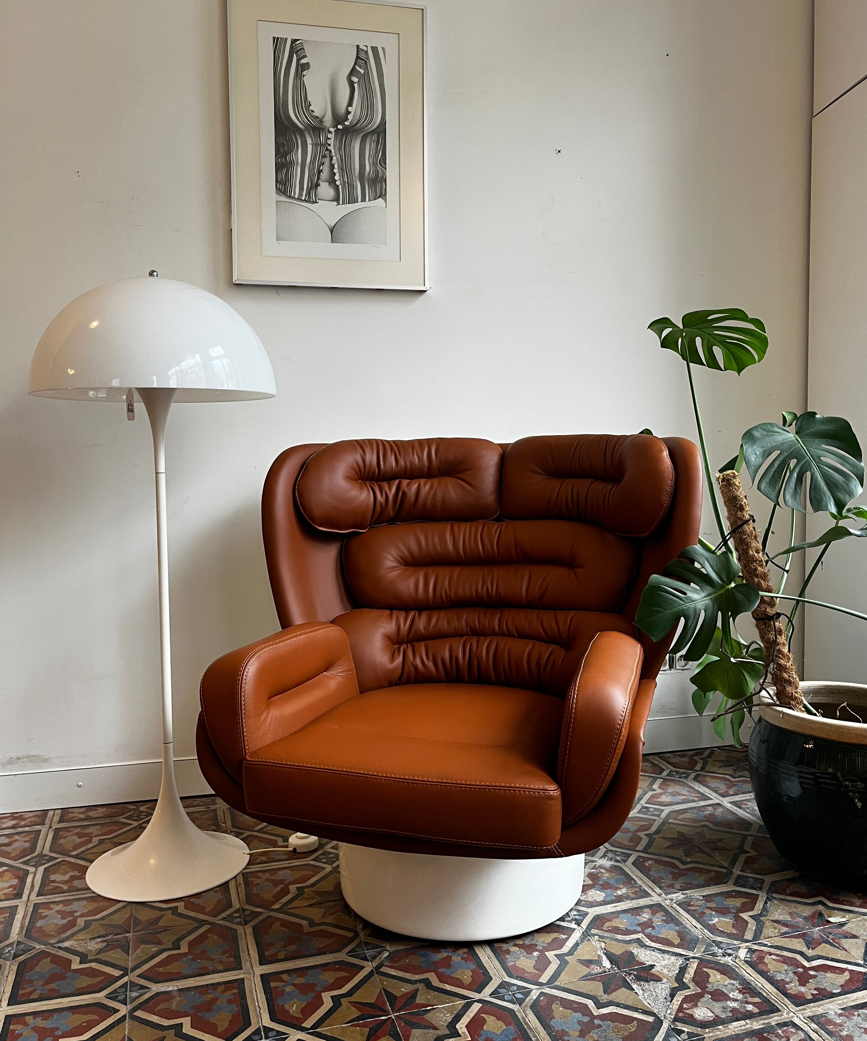 Joe_Colombo_Elda_Lounge_Chair_by_Longhi,_Iconic_Italian_Design