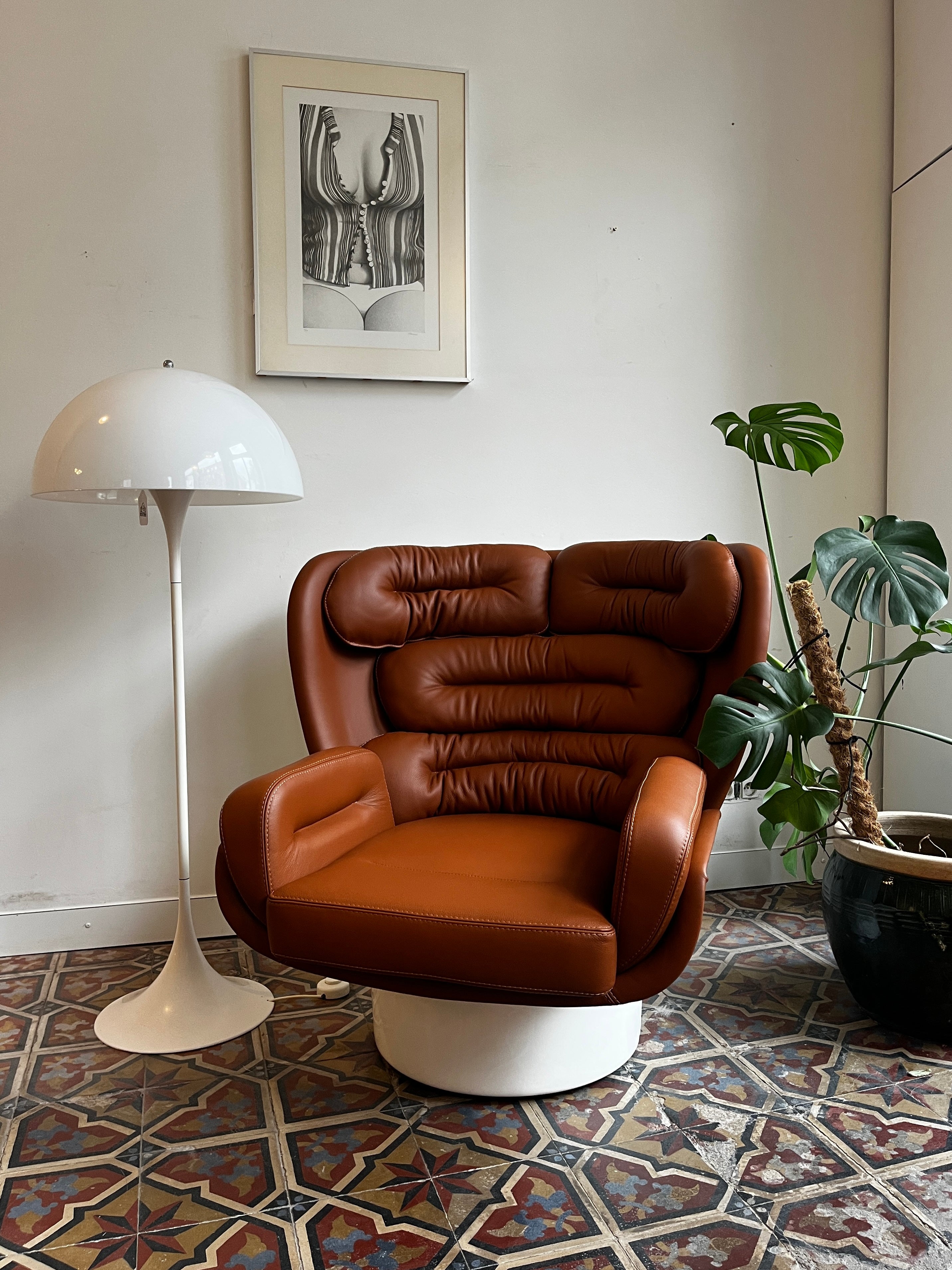 Joe_Colombo_Elda_Lounge_Chair_by_Longhi,_Iconic_Italian_Design