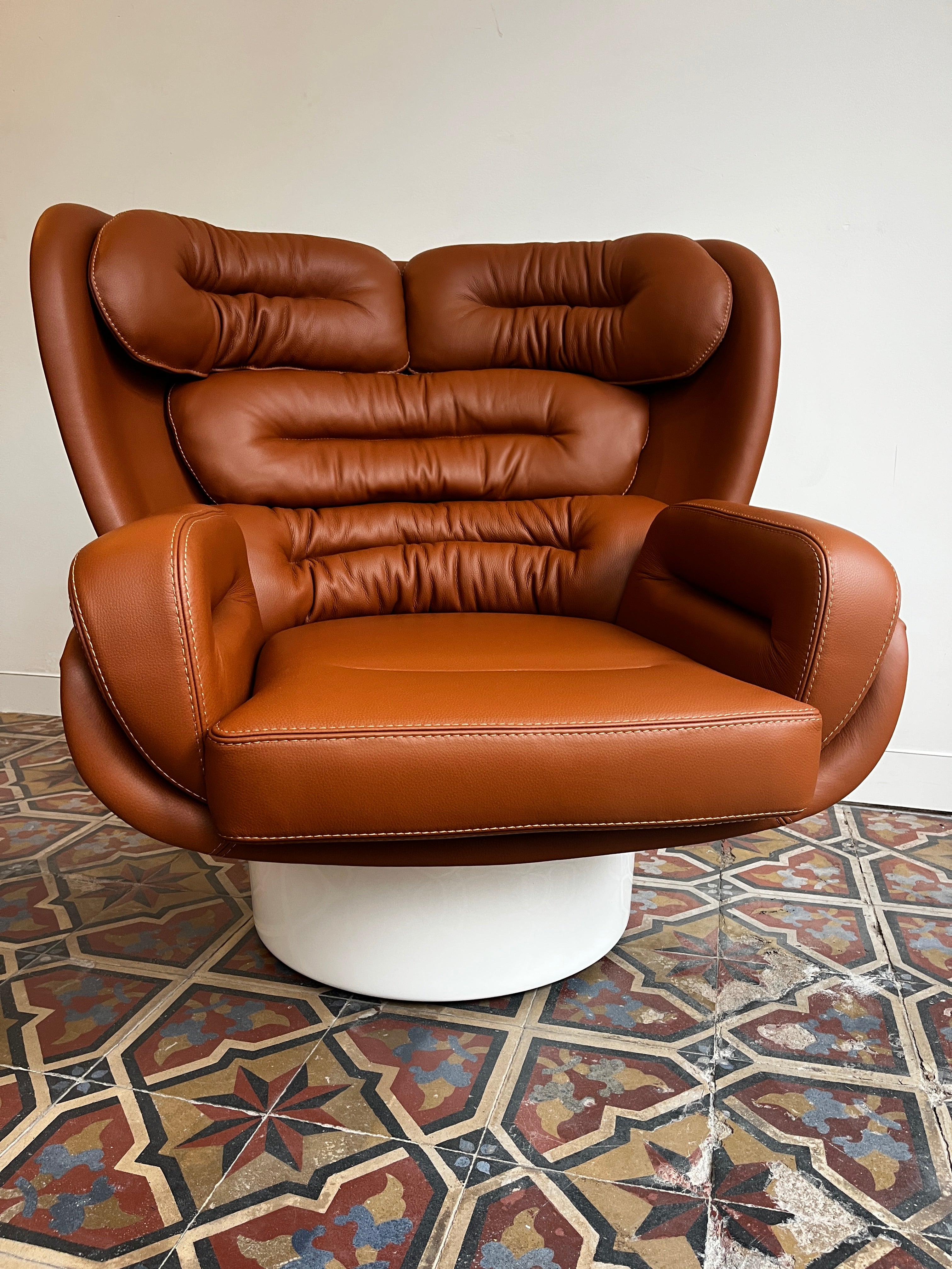 Joe_Colombo_Elda_Lounge_Chair_by_Longhi,_Iconic_Italian_Design